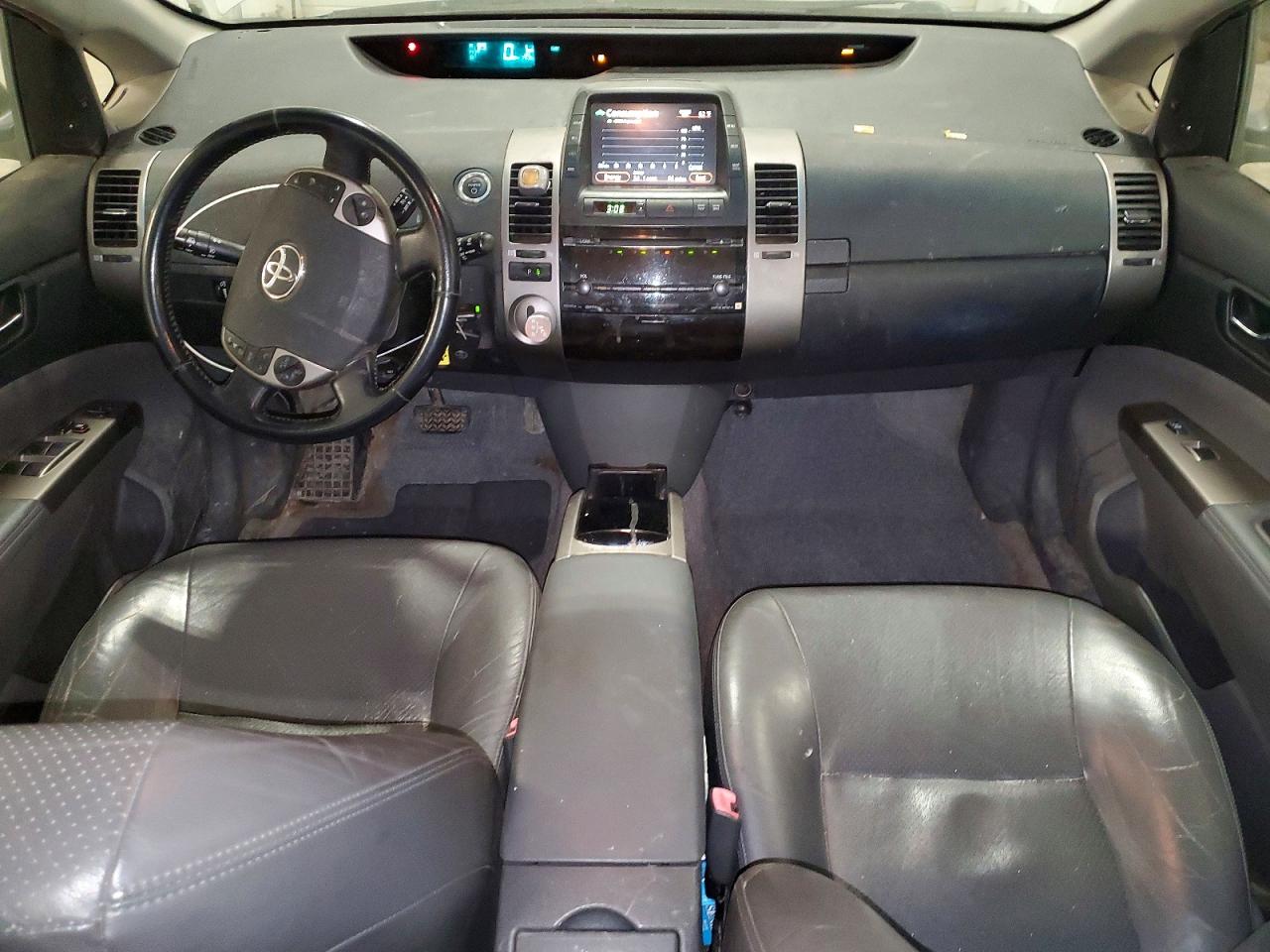 2007 Toyota Prius Base Серебряный vin: JTDKB20U477551311
