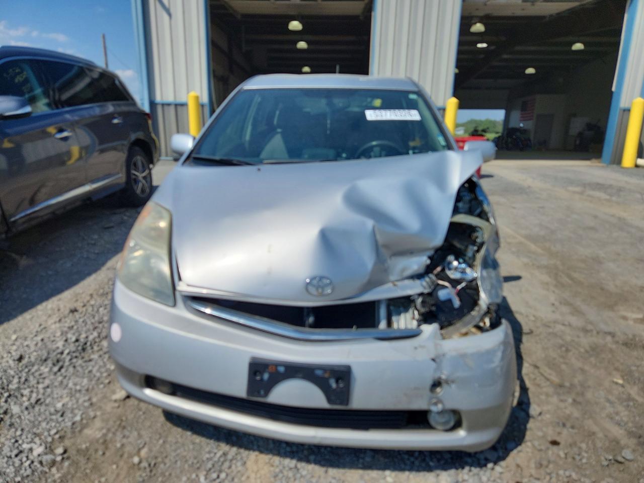 2007 Toyota Prius Base Silver vin: JTDKB20U477563233