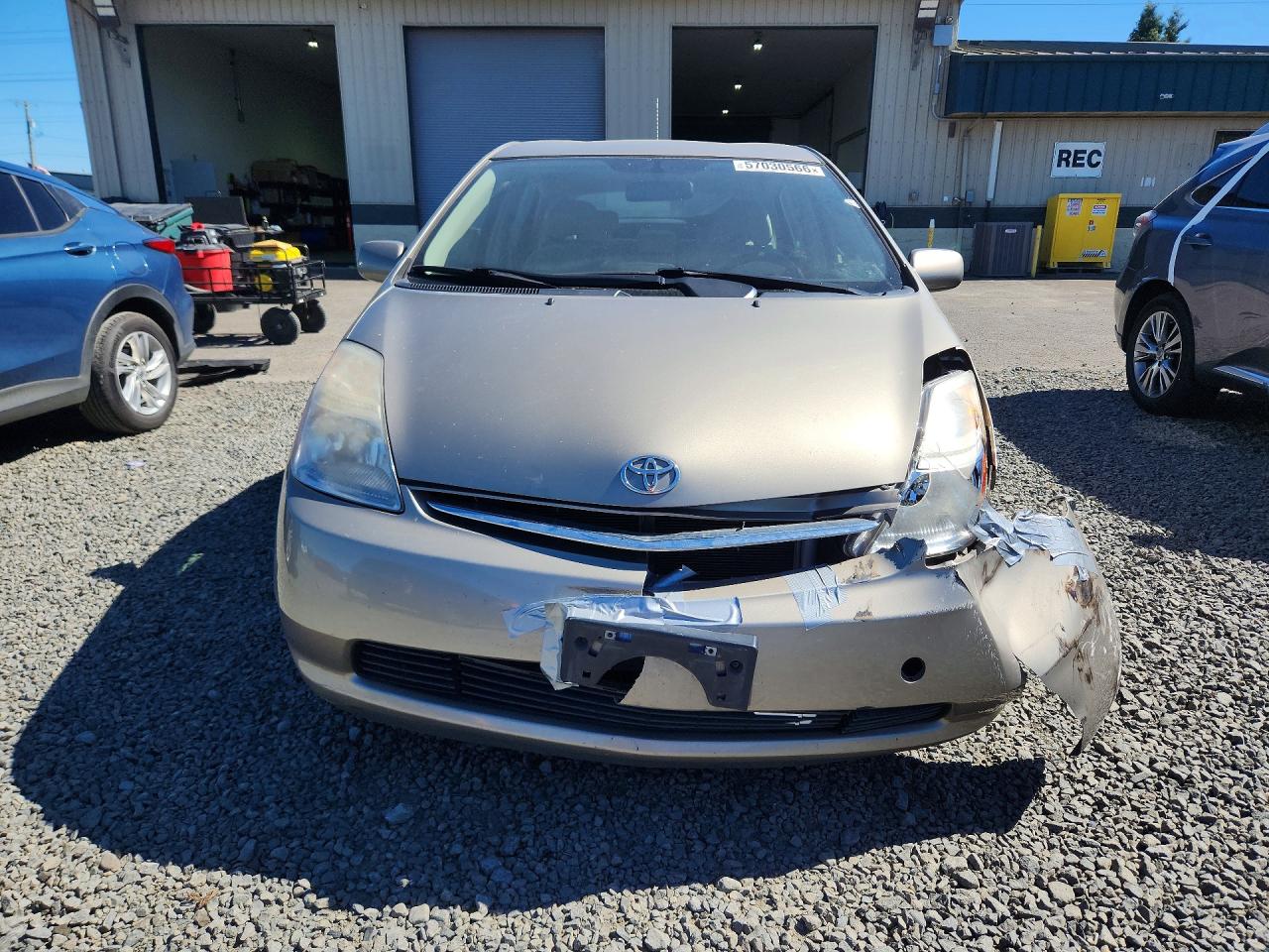 2007 Toyota Prius Base Beige vin: JTDKB20U477581716