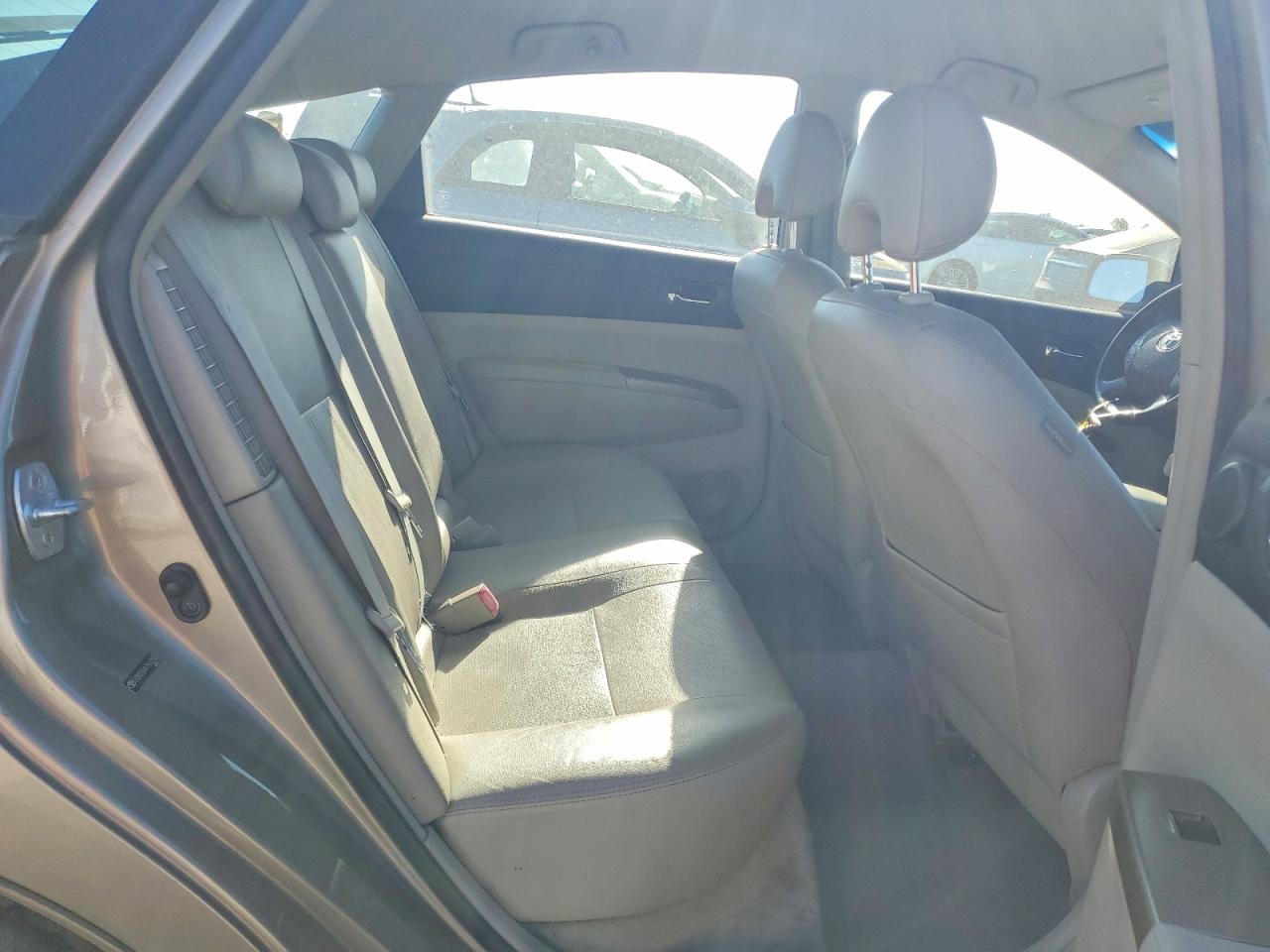 2007 Toyota Prius Base Gold vin: JTDKB20U477610258