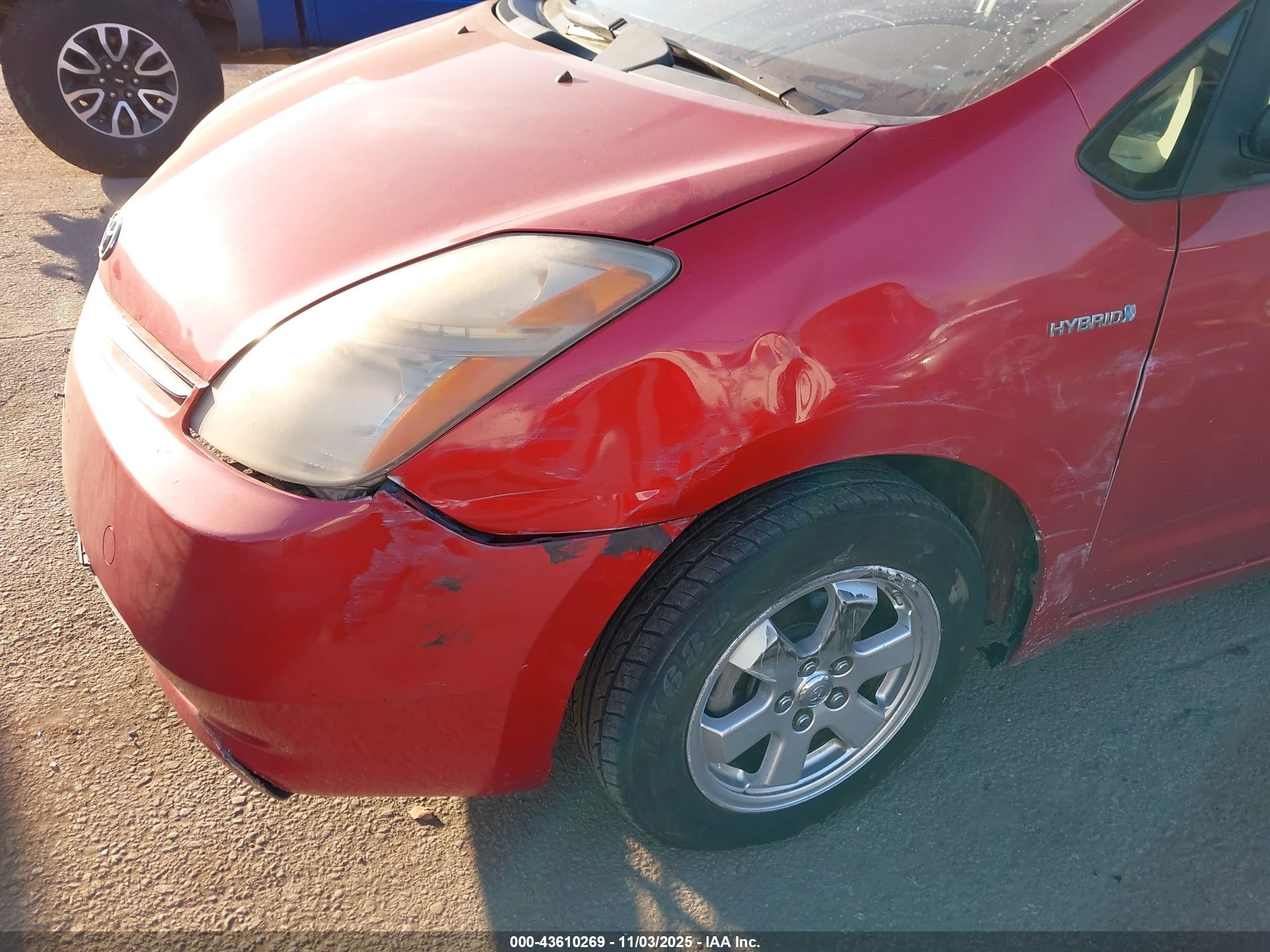 2007 Toyota Prius   Красный vin: JTDKB20U477612835