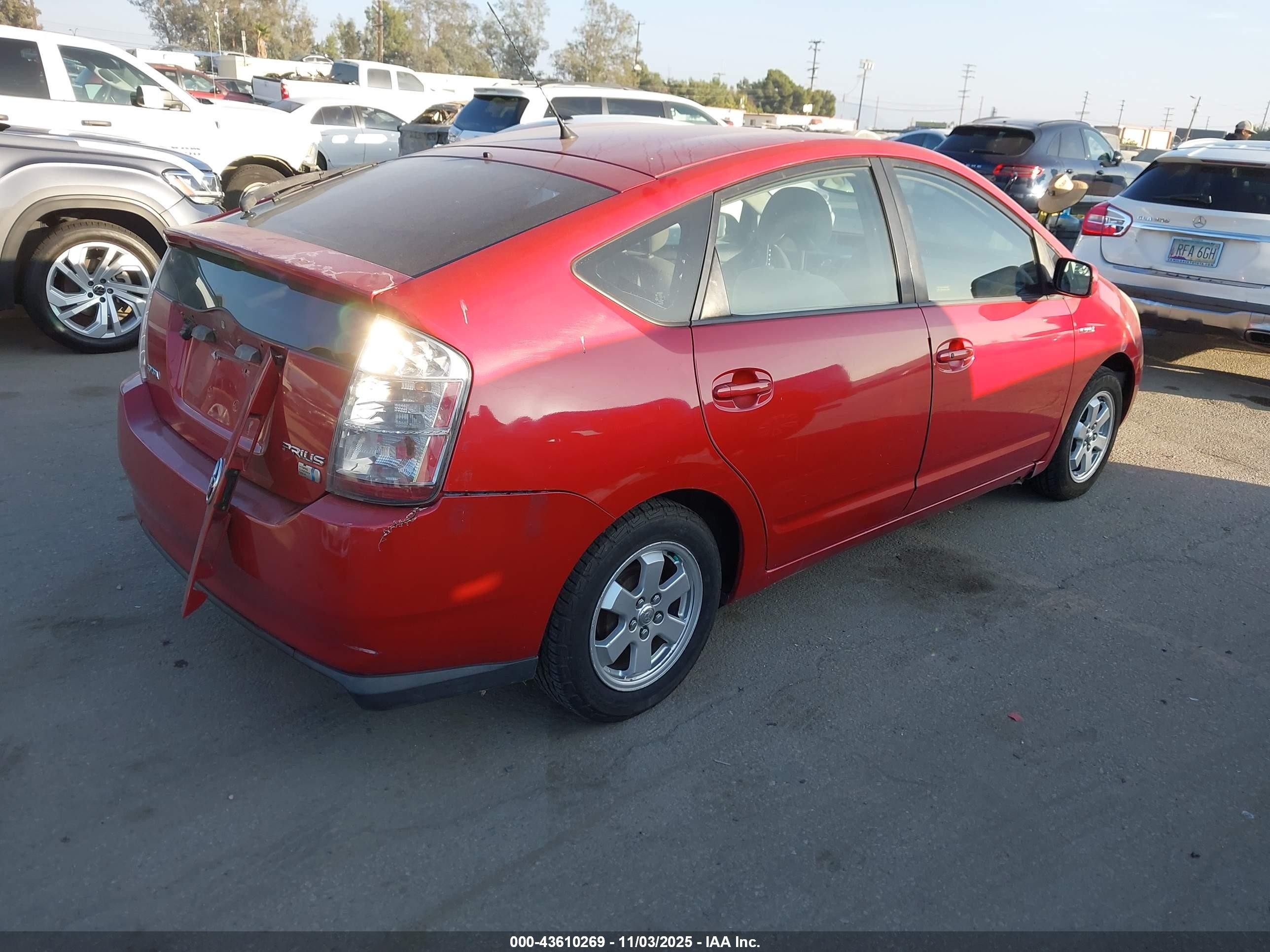 2007 Toyota Prius   Красный vin: JTDKB20U477612835