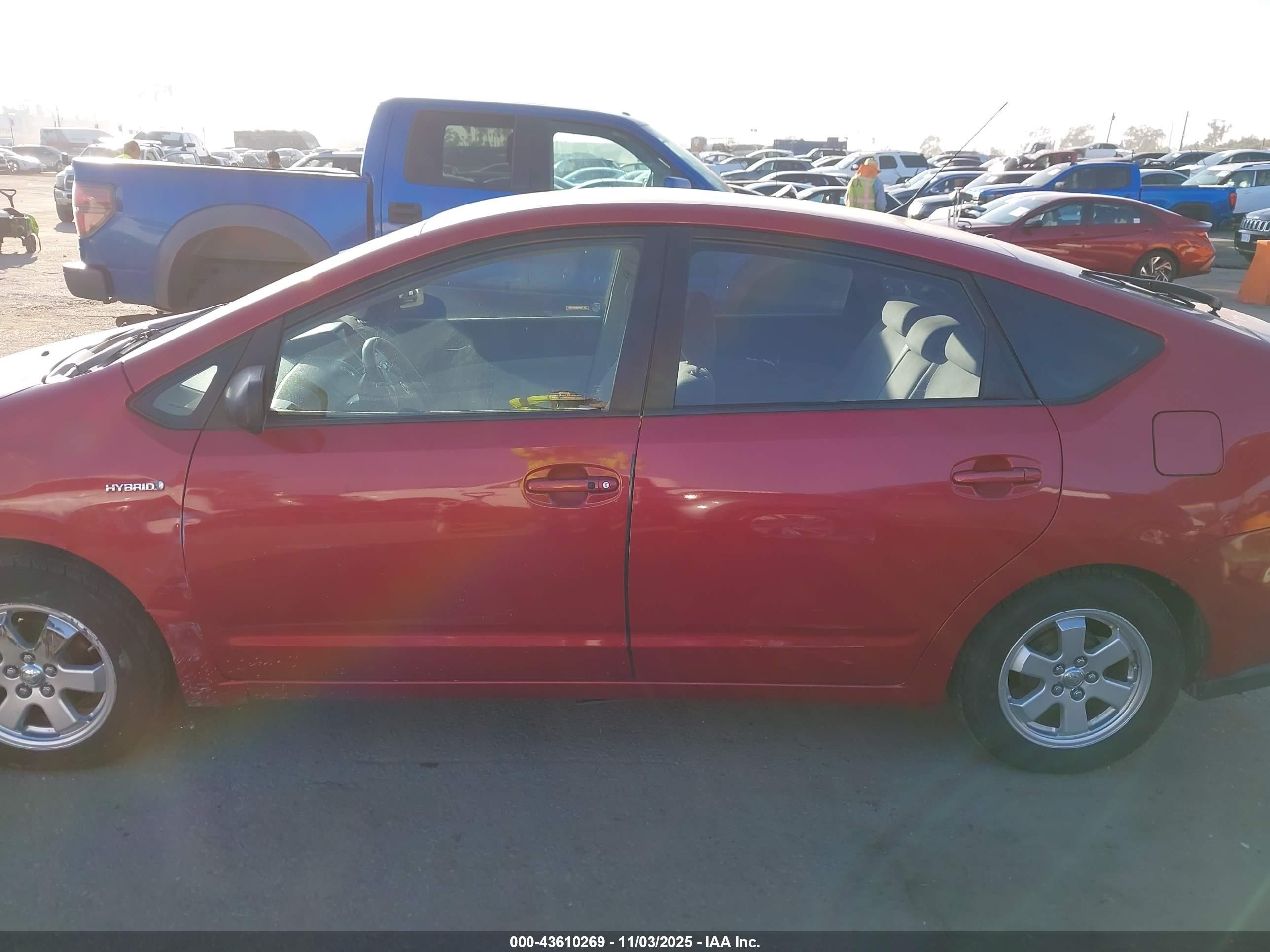 2007 Toyota Prius   Красный vin: JTDKB20U477612835