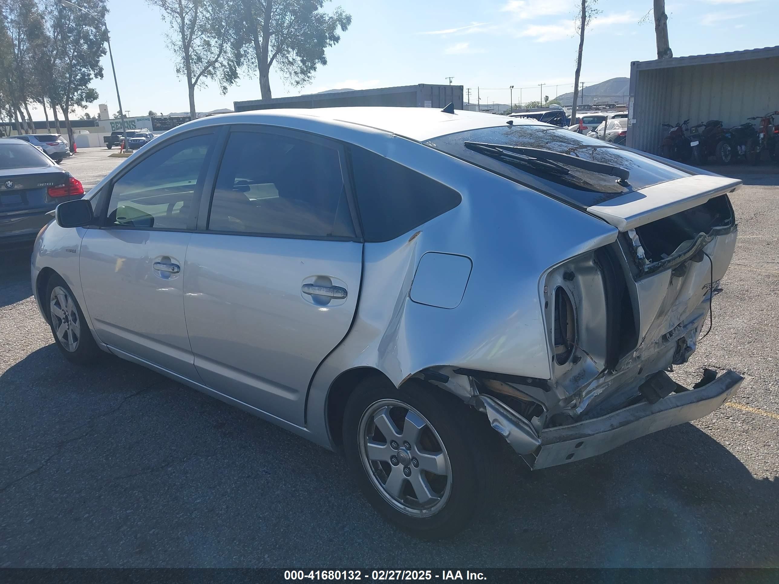 2007 Toyota Prius   Серебряный vin: JTDKB20U477646130