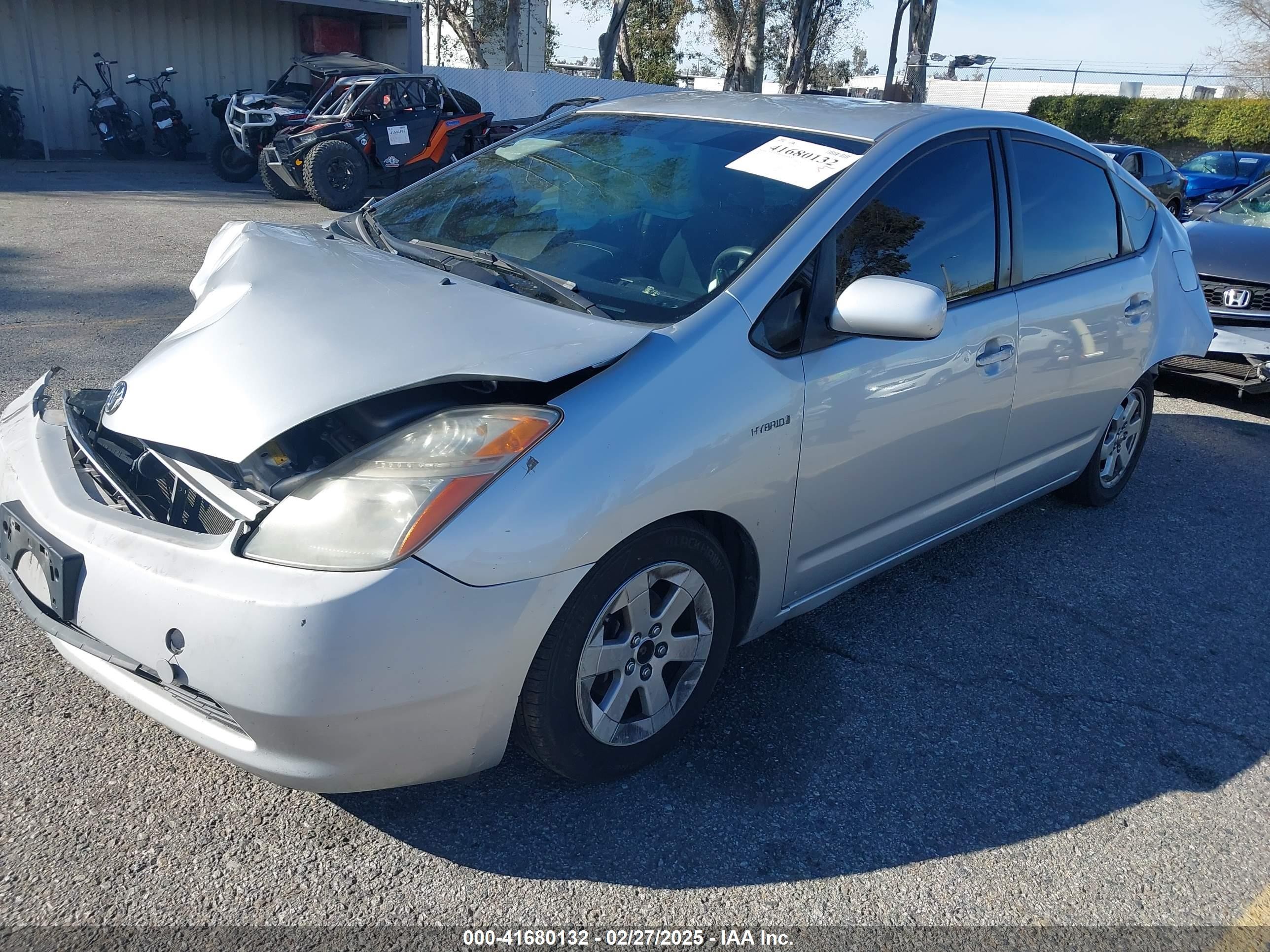 2007 Toyota Prius   Серебряный vin: JTDKB20U477646130