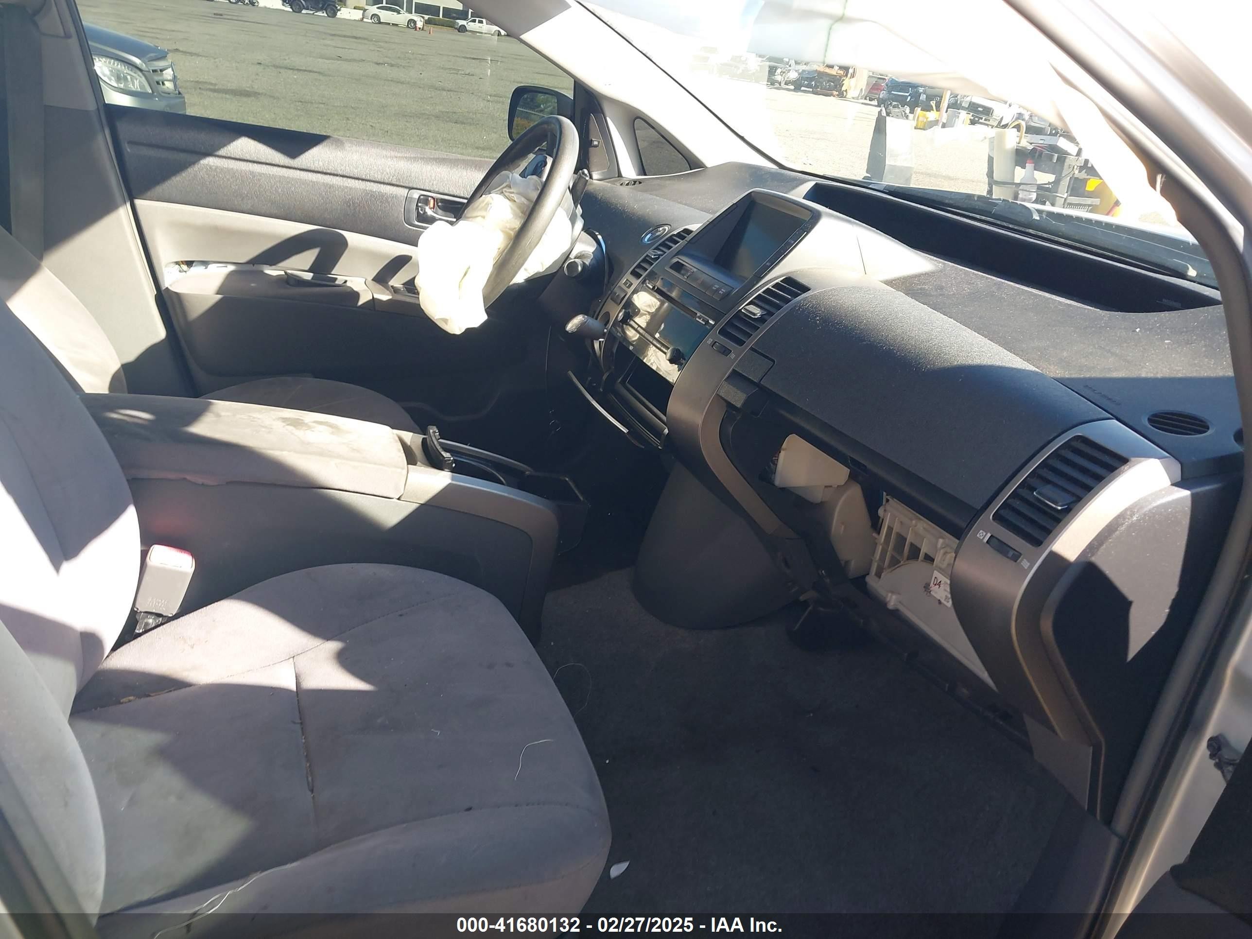 2007 Toyota Prius   Серебряный vin: JTDKB20U477646130