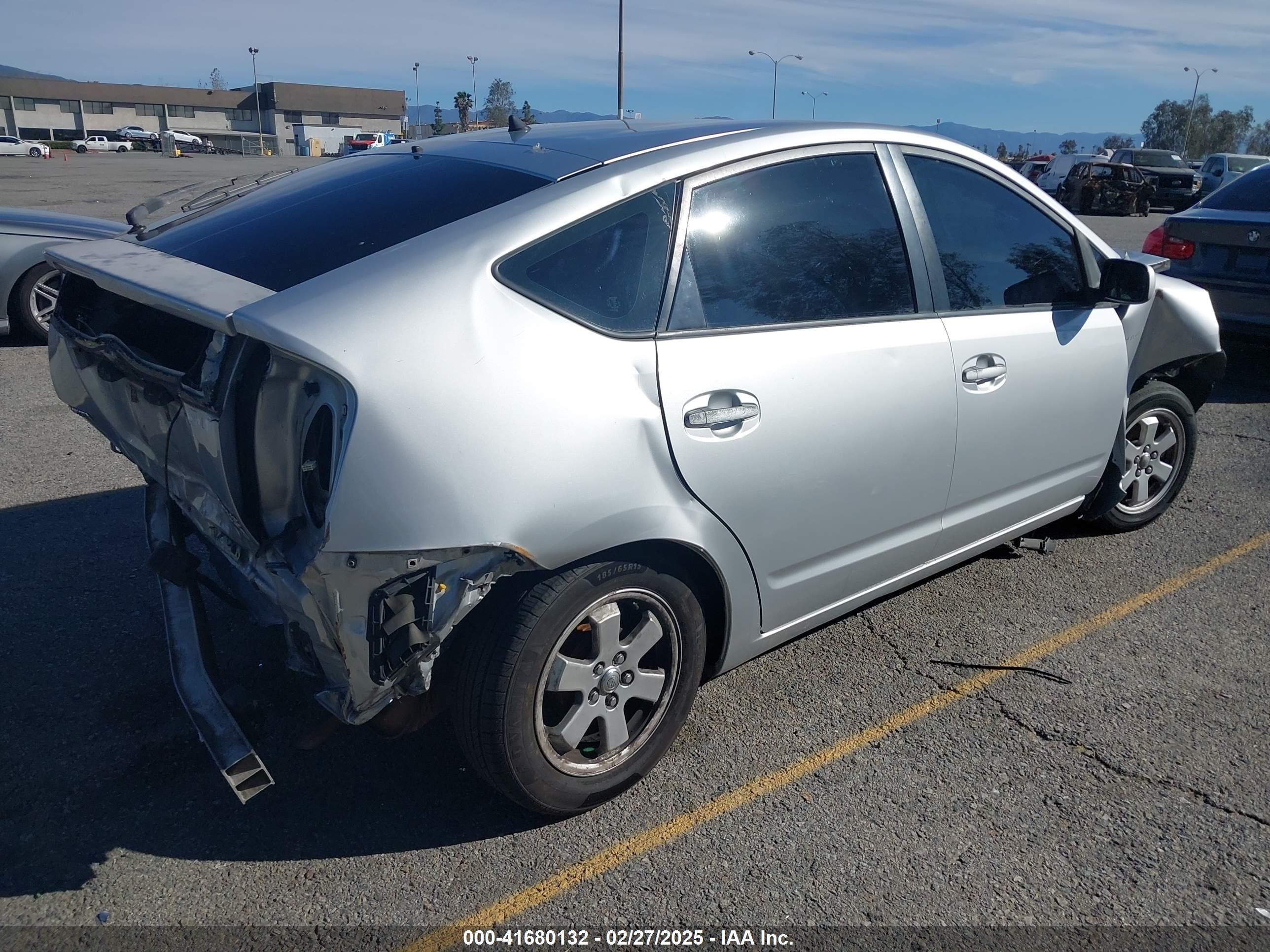 2007 Toyota Prius   Серебряный vin: JTDKB20U477646130