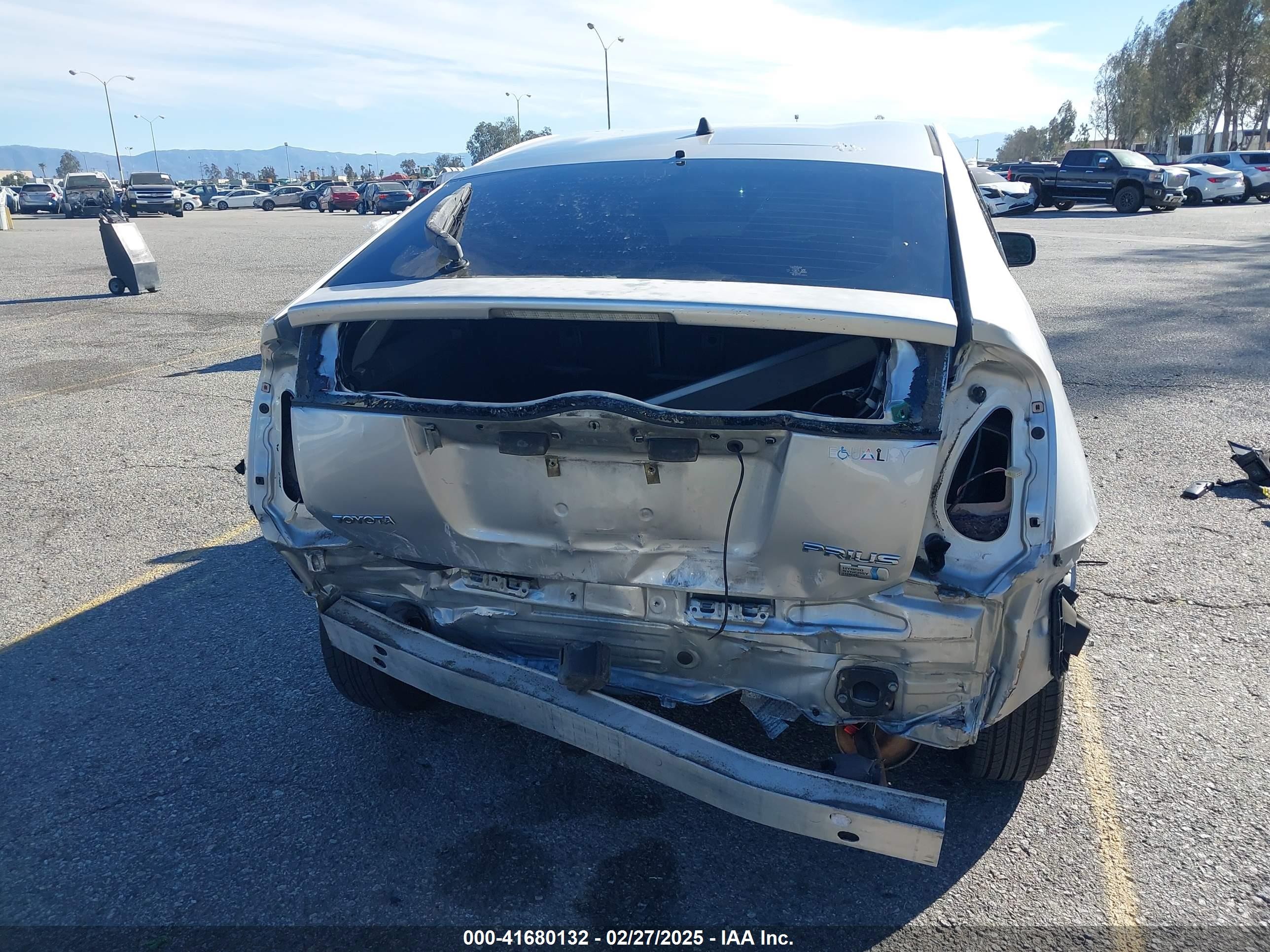 2007 Toyota Prius   Серебряный vin: JTDKB20U477646130