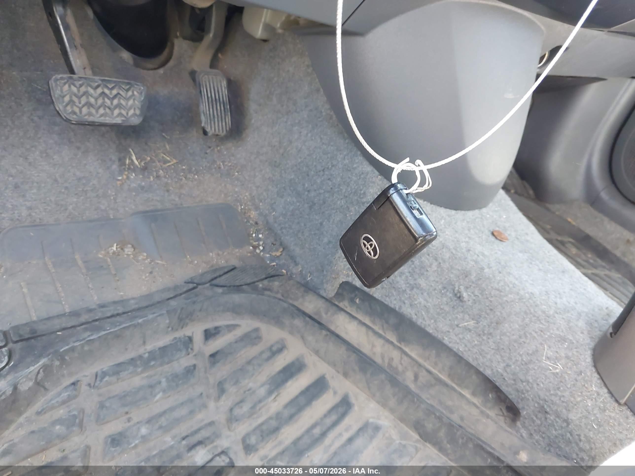 2007 Toyota Prius Серый vin: JTDKB20U477661405