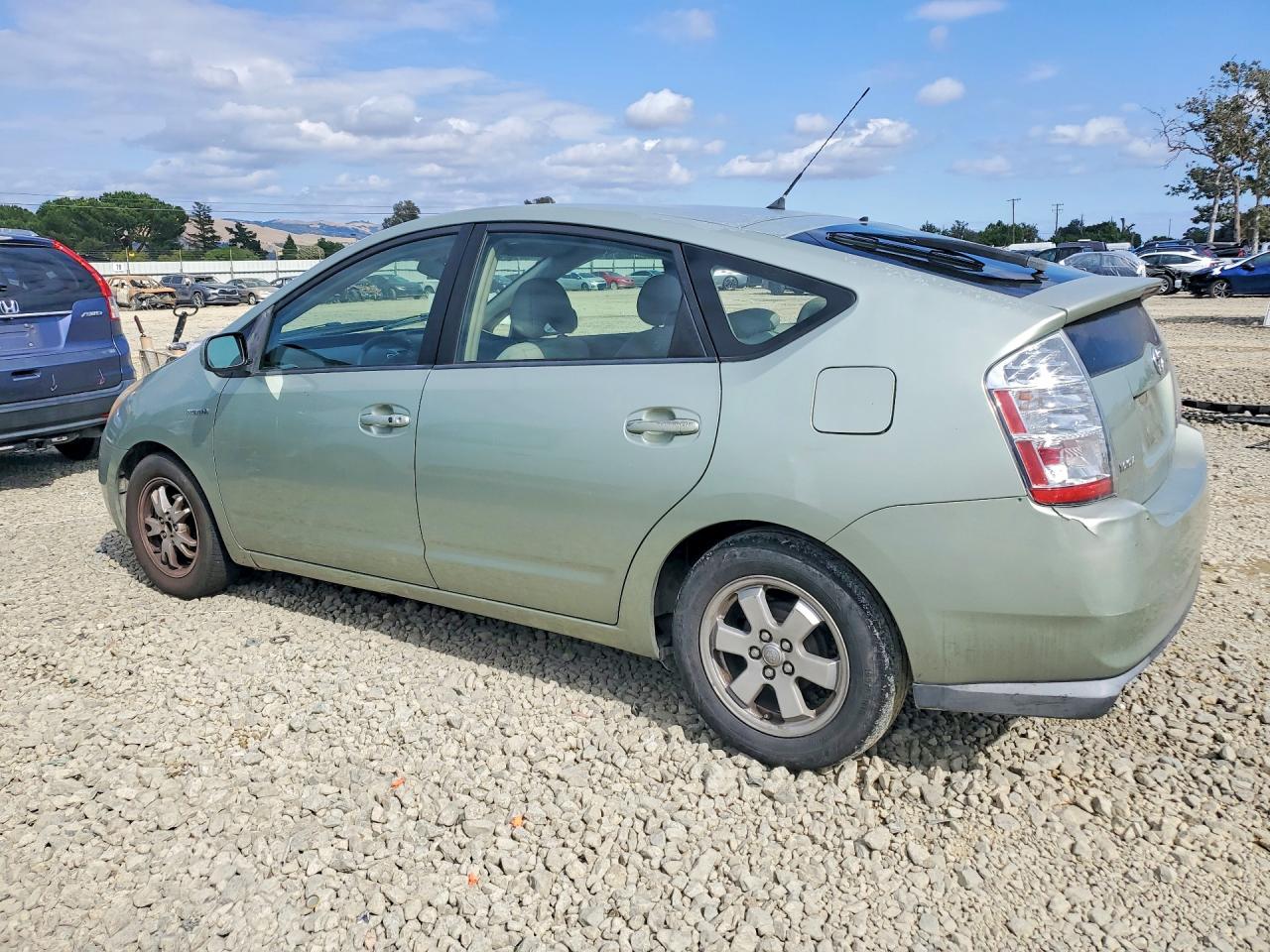 2007 Toyota Prius Base Green vin: JTDKB20U477661467