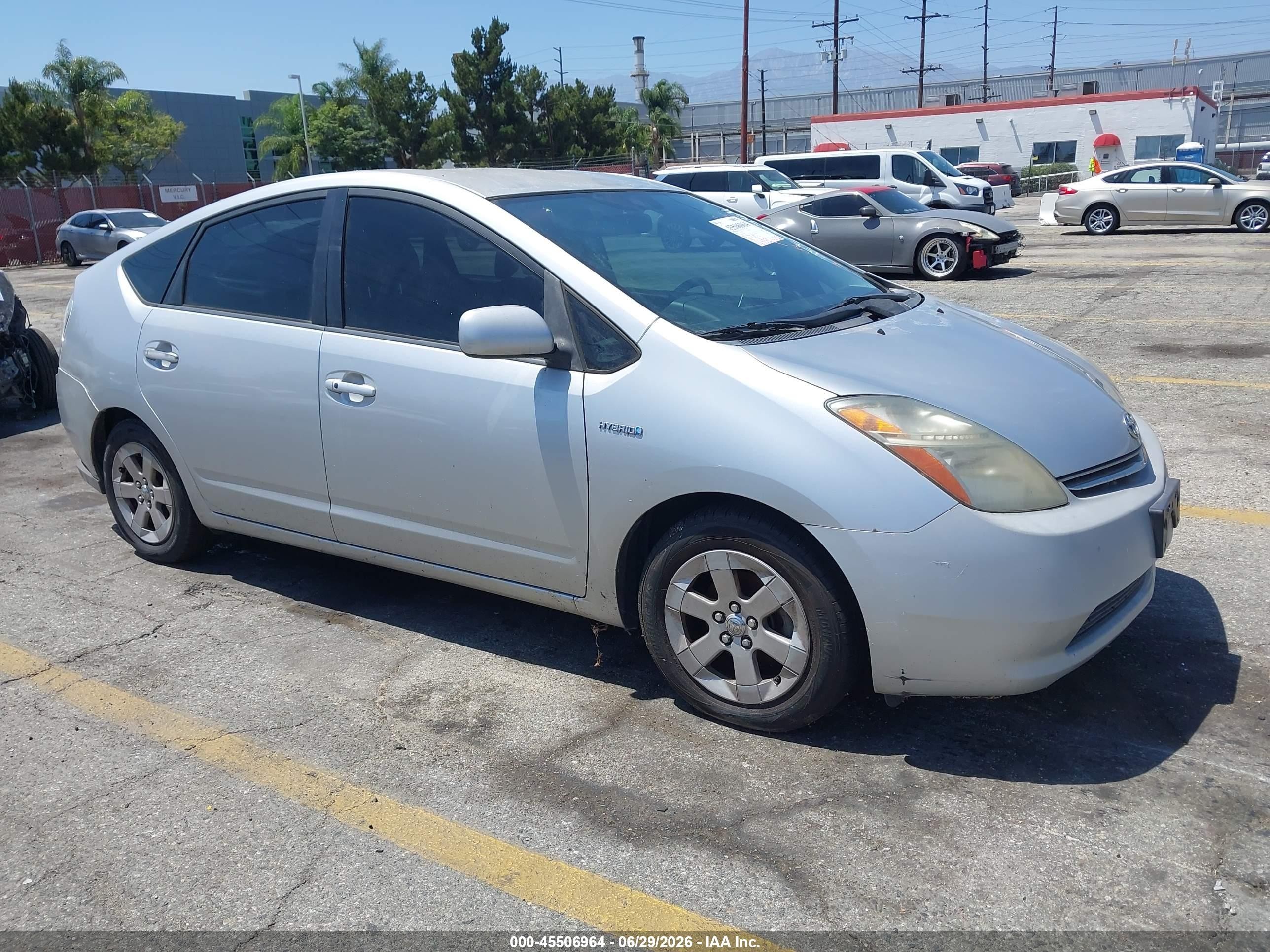 2007 Toyota Prius   Silver vin: JTDKB20U477668631