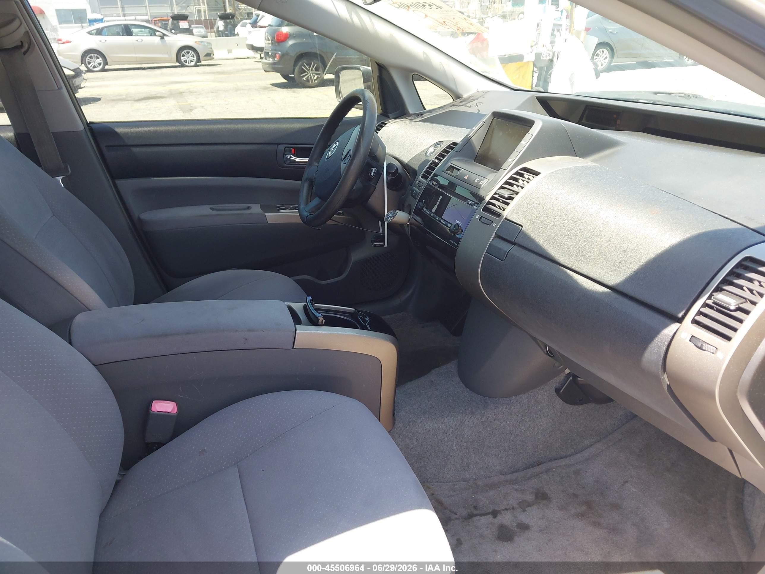 2007 Toyota Prius   Silver vin: JTDKB20U477668631