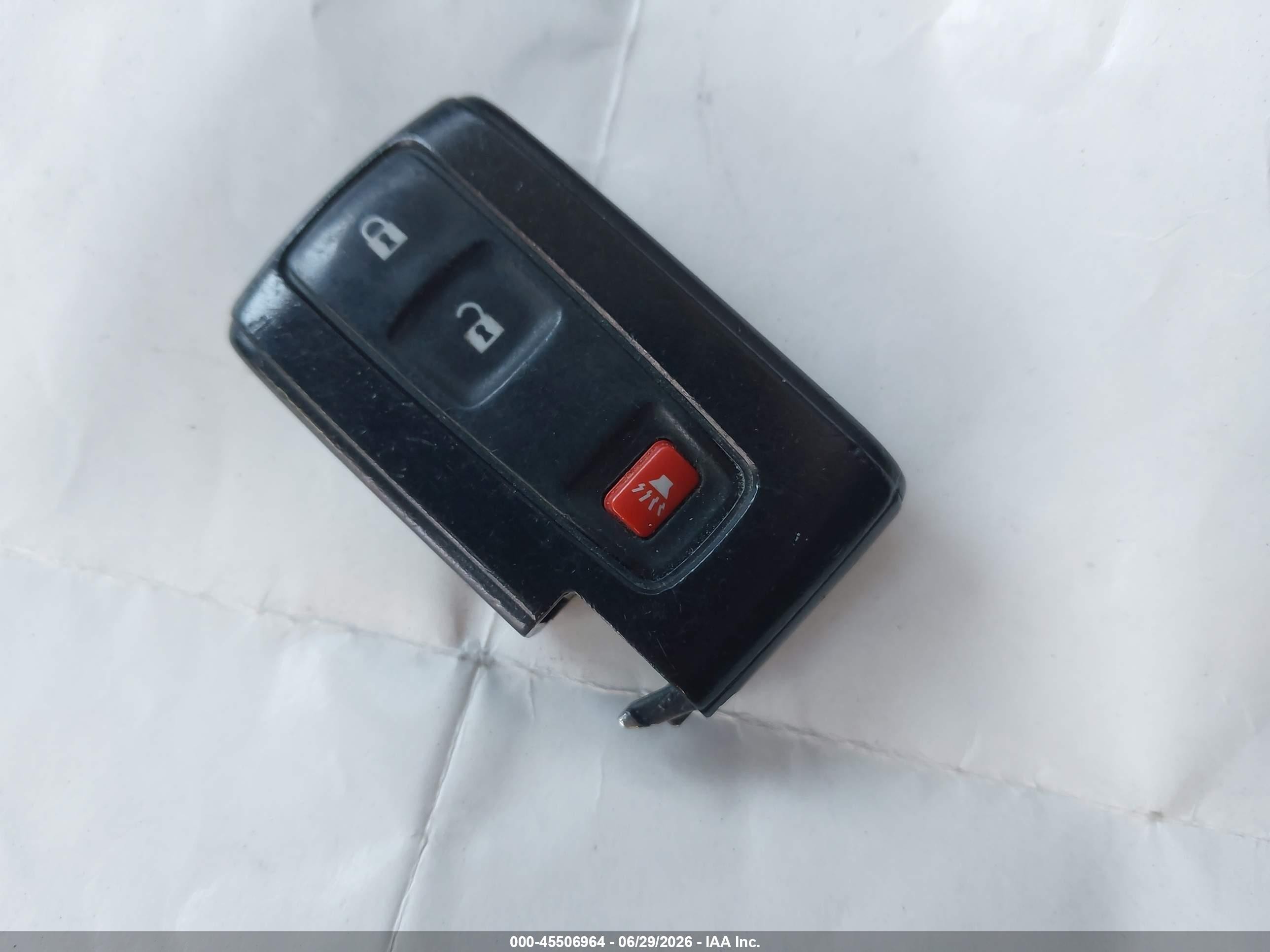 2007 Toyota Prius   Silver vin: JTDKB20U477668631