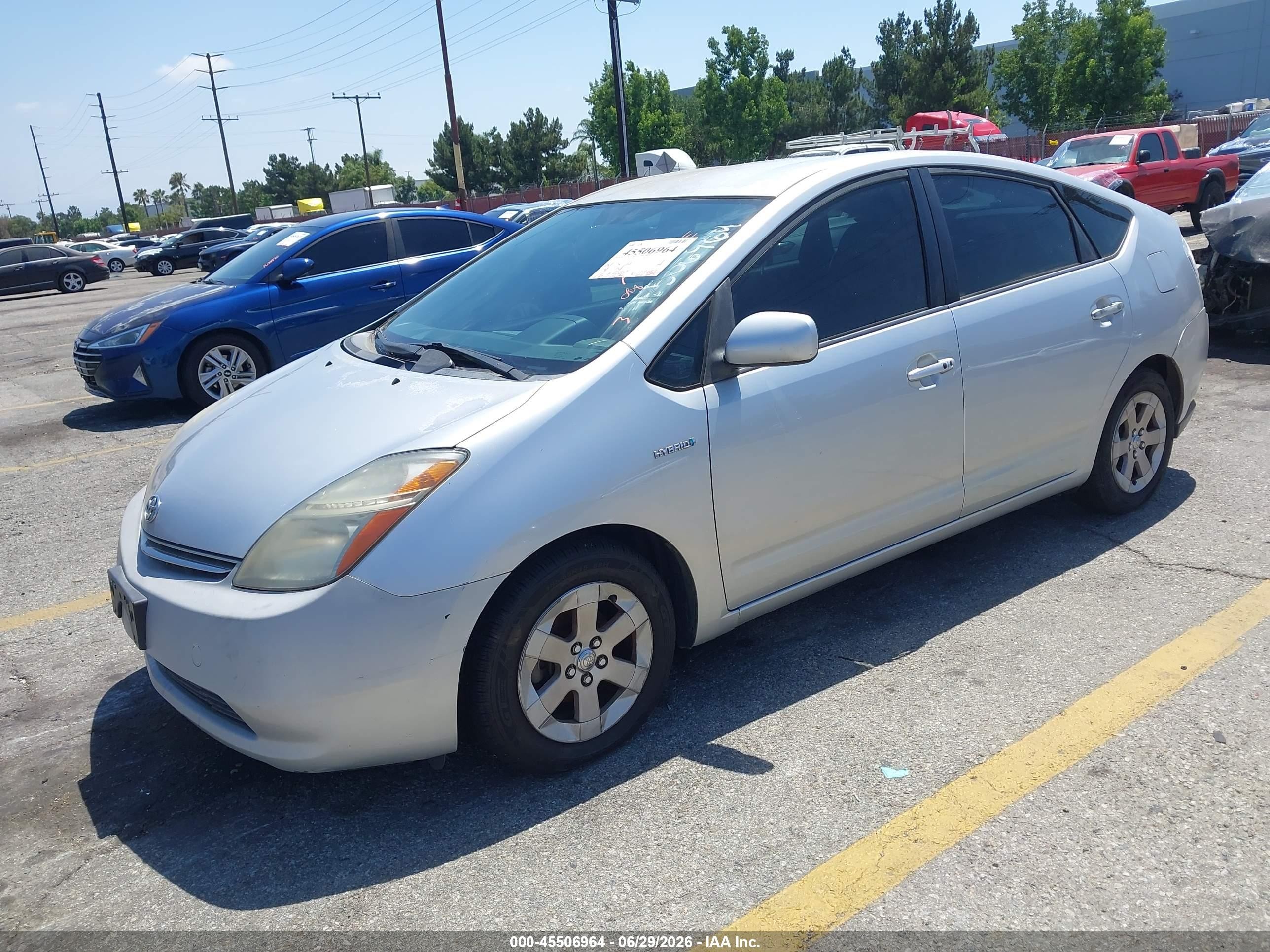 2007 Toyota Prius   Silver vin: JTDKB20U477668631