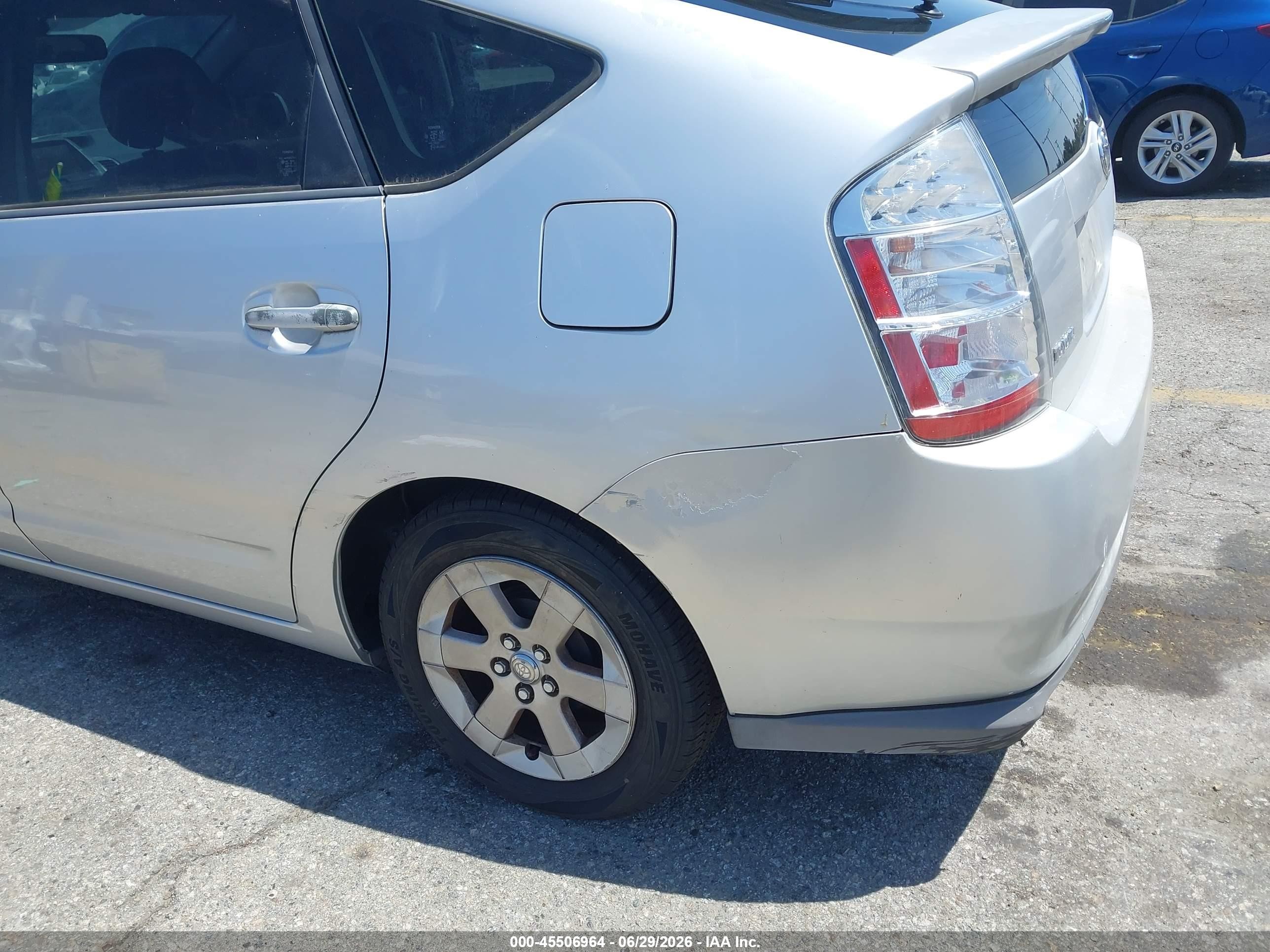 2007 Toyota Prius   Silver vin: JTDKB20U477668631