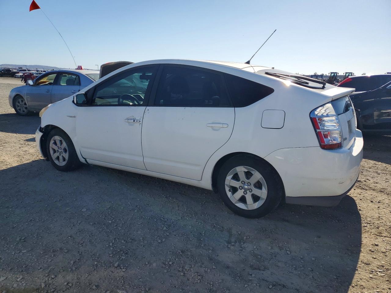 2008 Toyota Prius Base White vin: JTDKB20U483373683