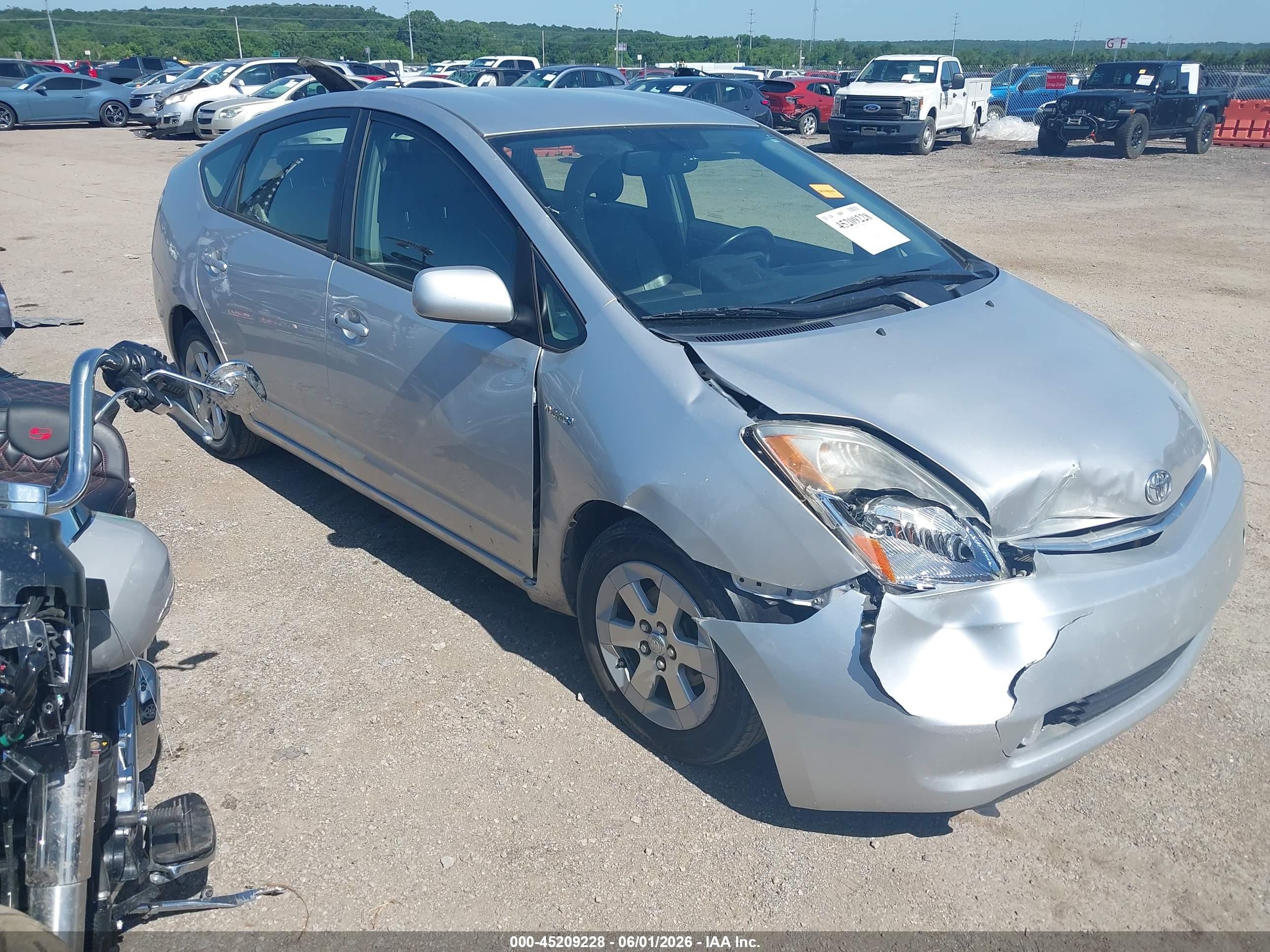 2008 Toyota Prius   Silver vin: JTDKB20U483378429