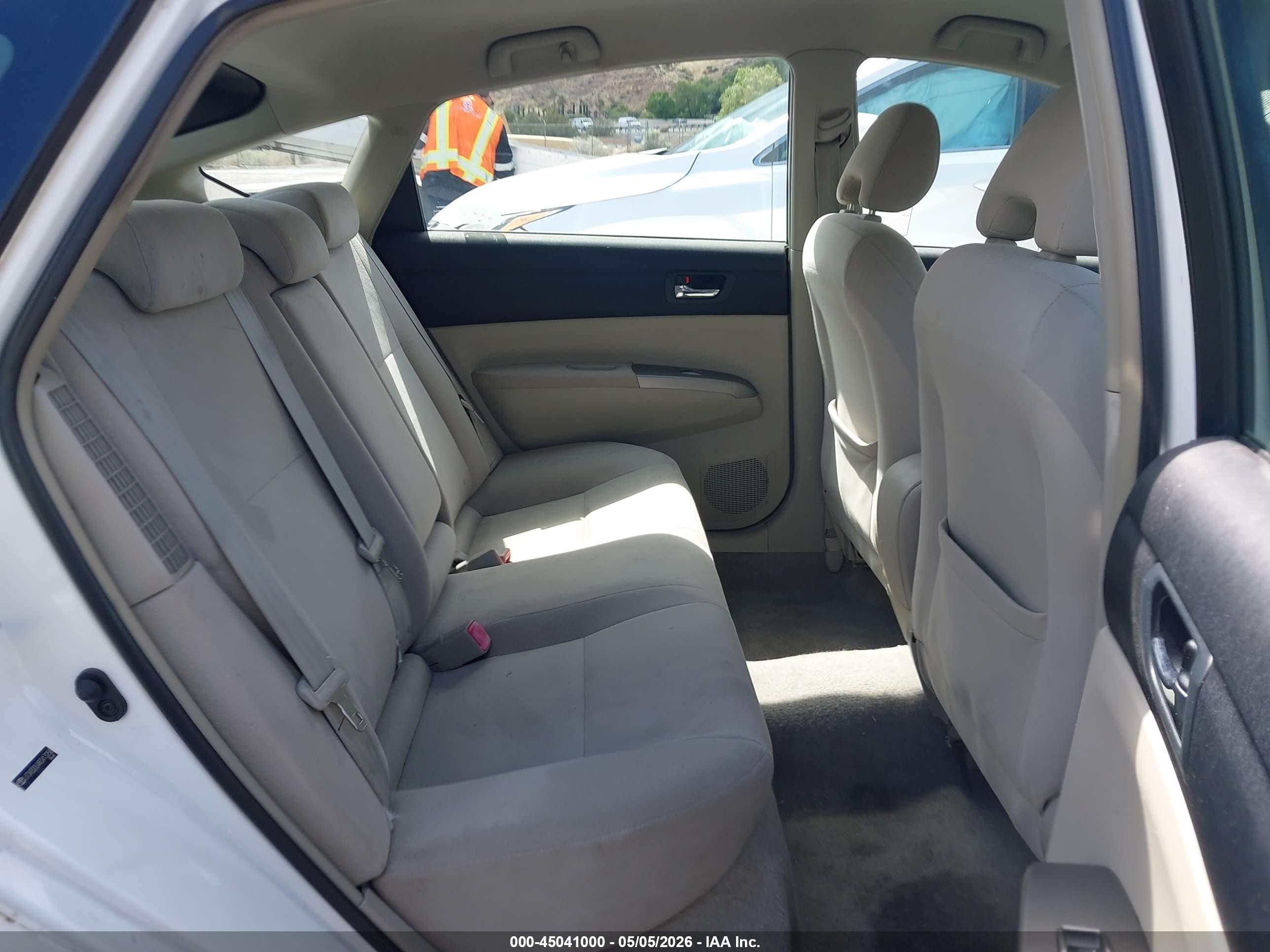 2008 Toyota Prius   White vin: JTDKB20U483413258