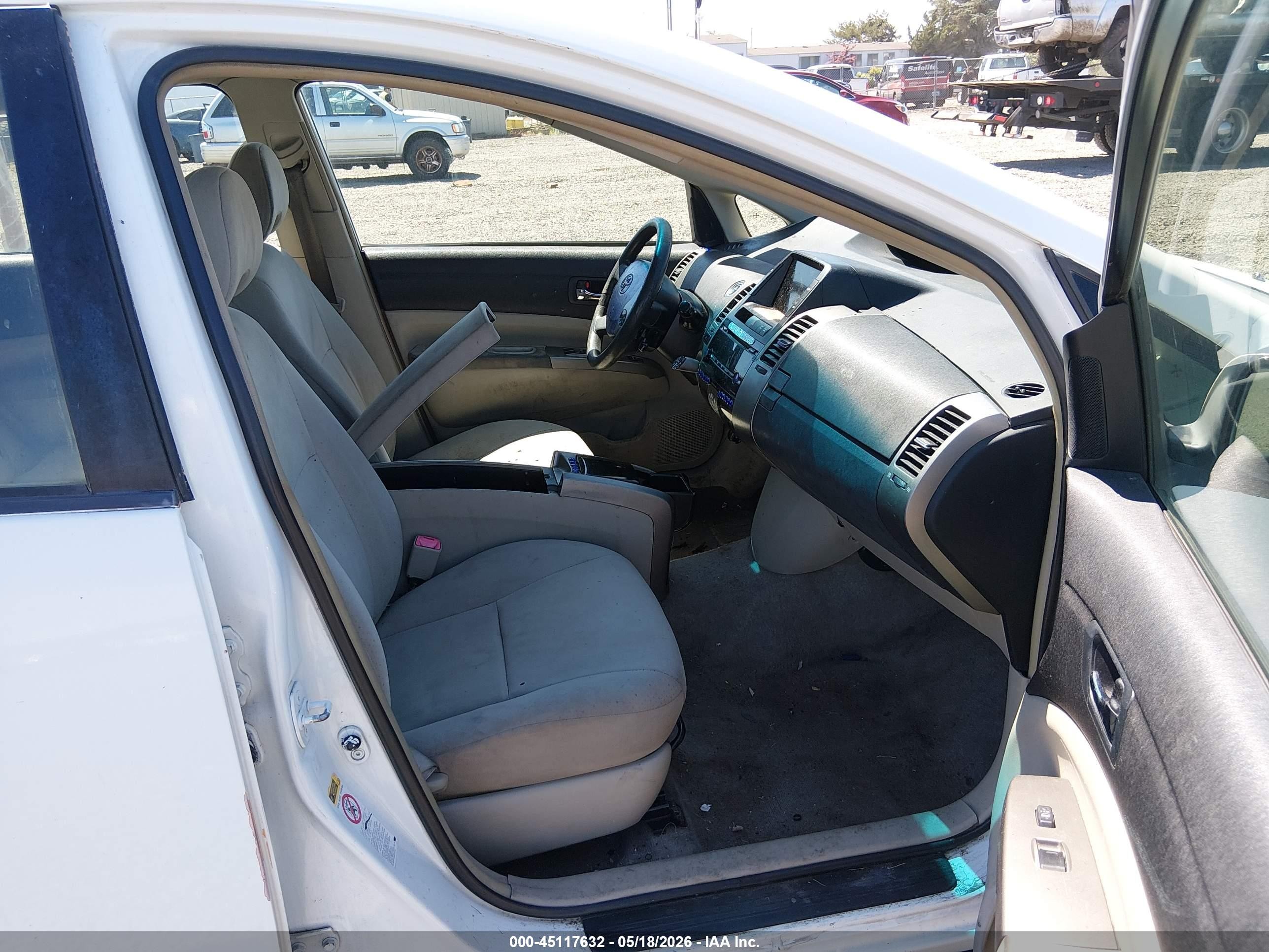 2008 Toyota Prius   White vin: JTDKB20U483448494
