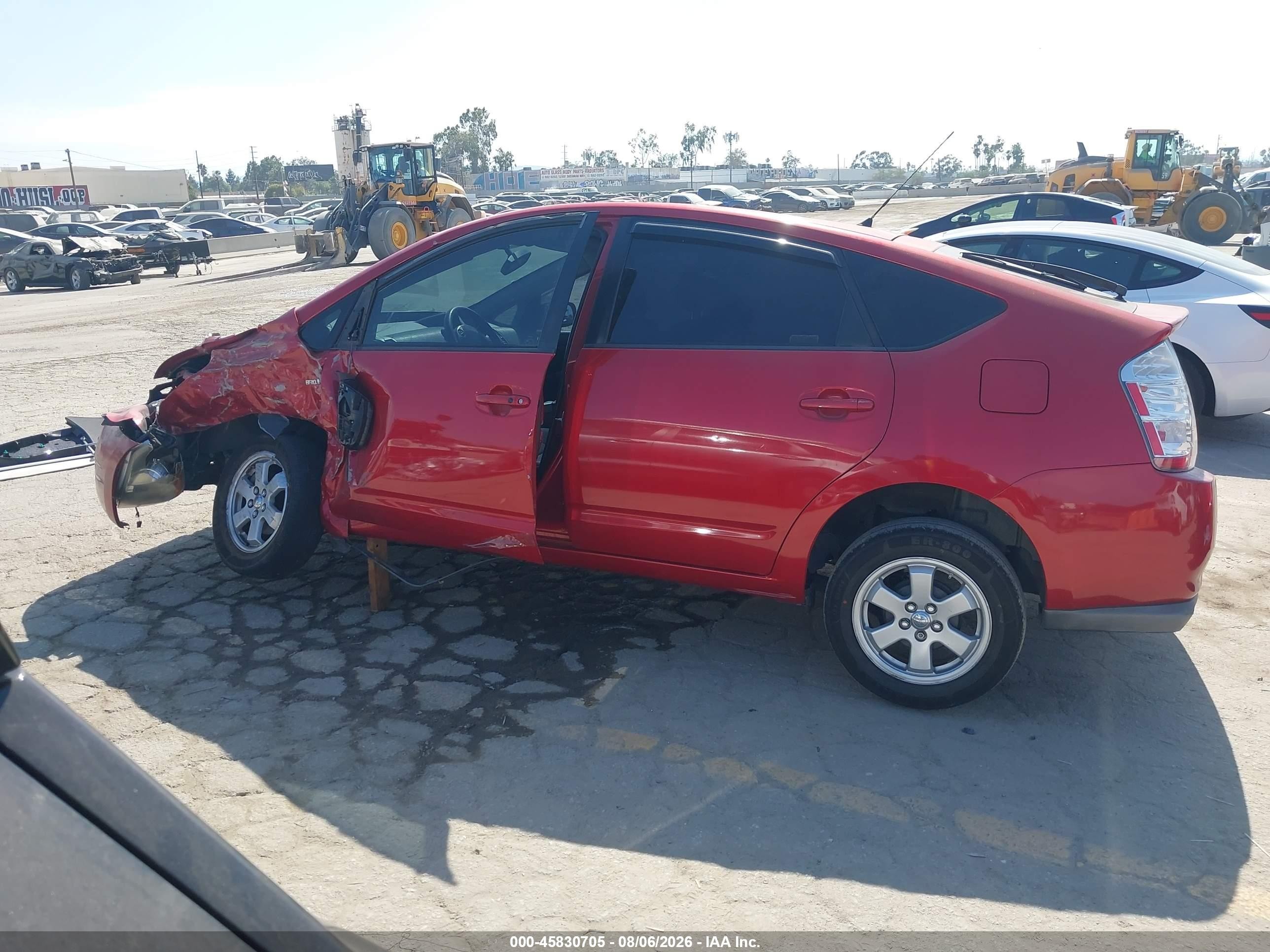 2008 Toyota Prius   Red vin: JTDKB20U487757715