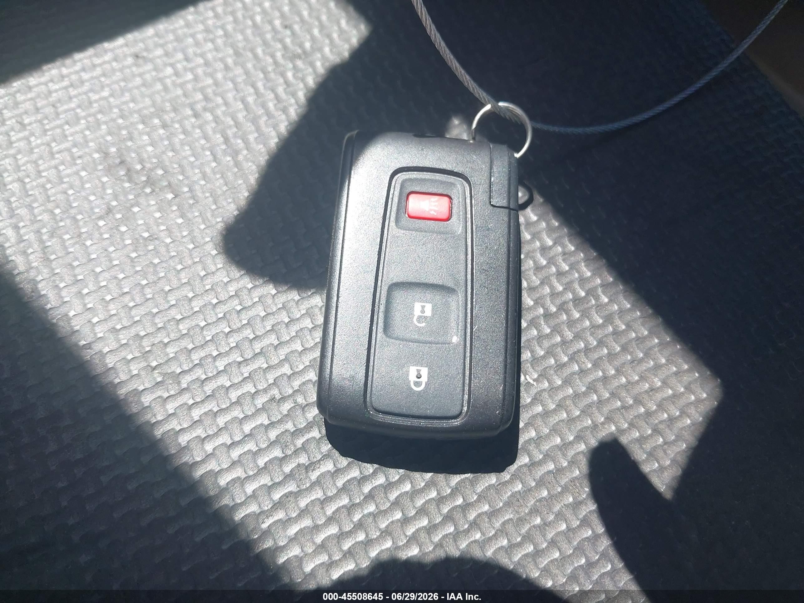 2008 Toyota Prius Red vin: JTDKB20U487770562