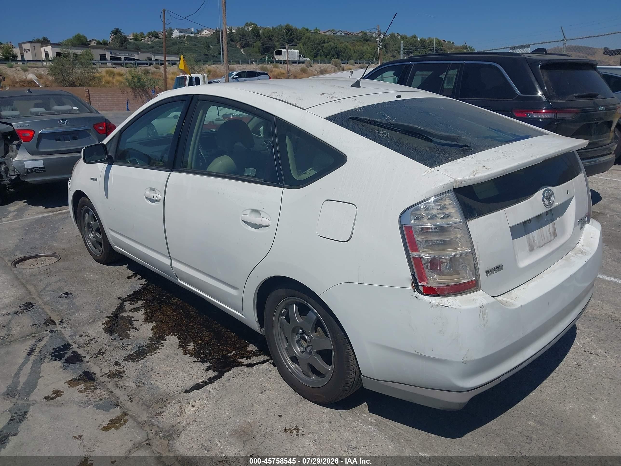 2009 Toyota Prius Touring White vin: JTDKB20U493481335