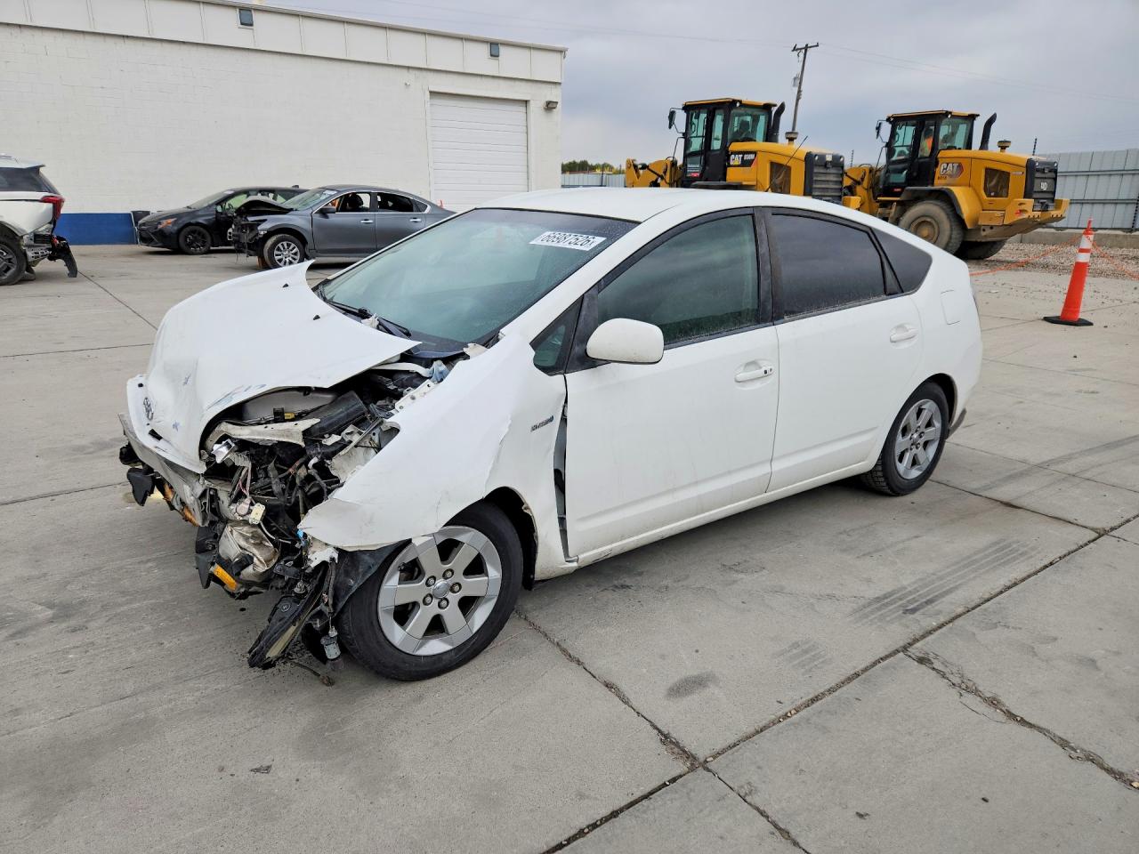 2009 Toyota Prius Base Белый vin: JTDKB20U497829191