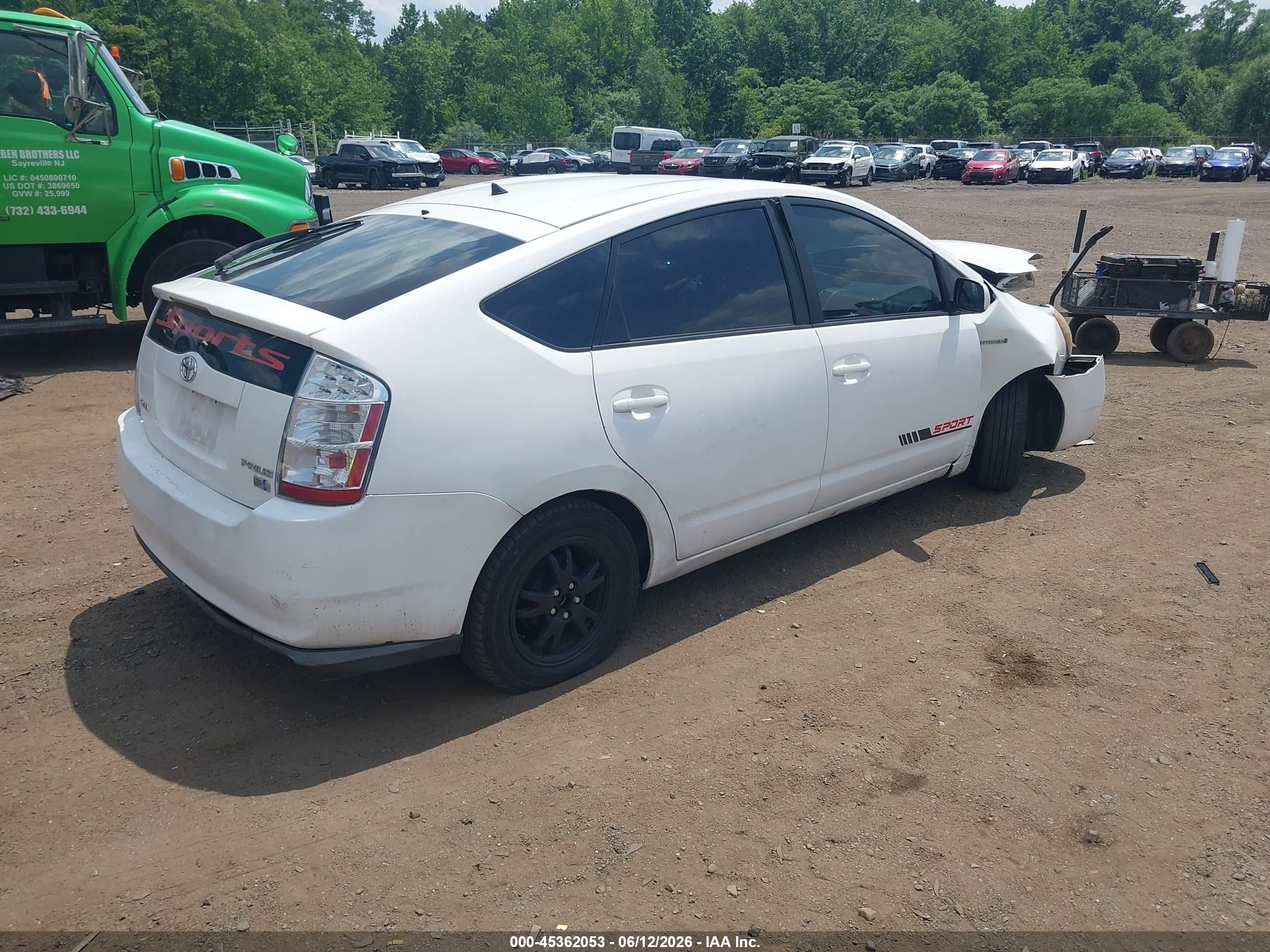 2009 Toyota Prius   White vin: JTDKB20U497865687