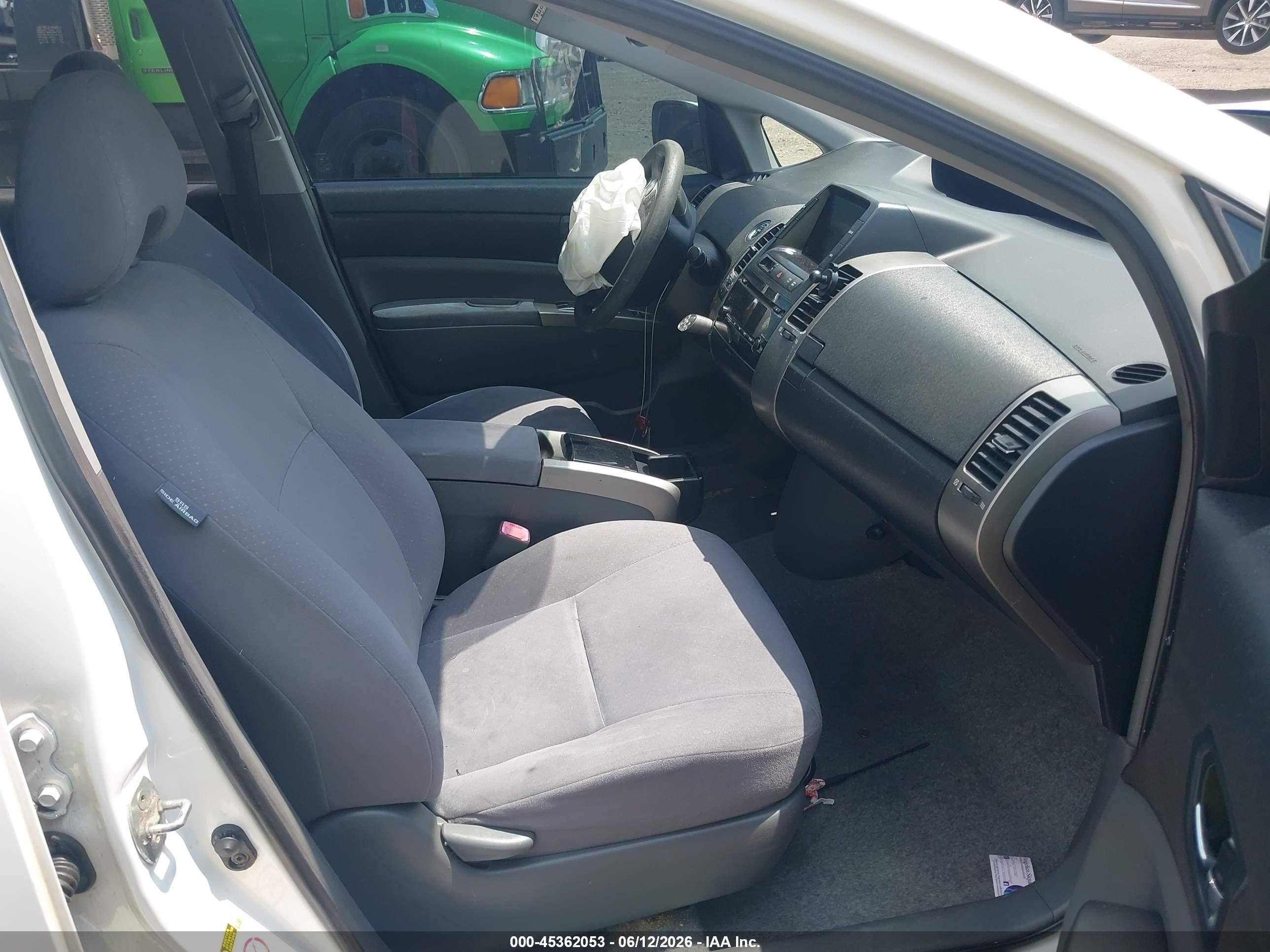 2009 Toyota Prius   White vin: JTDKB20U497865687