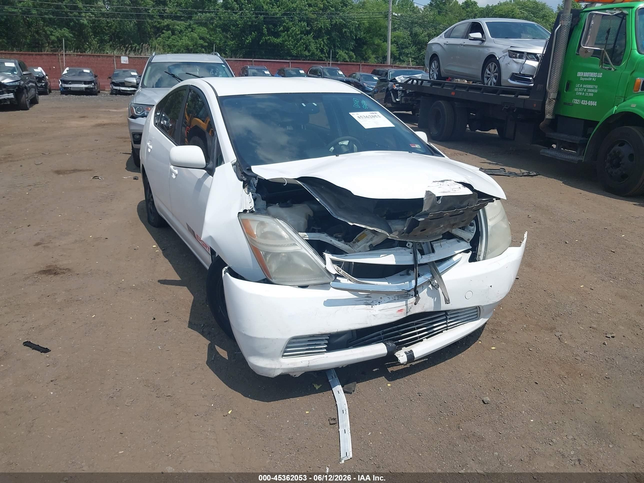2009 Toyota Prius   White vin: JTDKB20U497865687