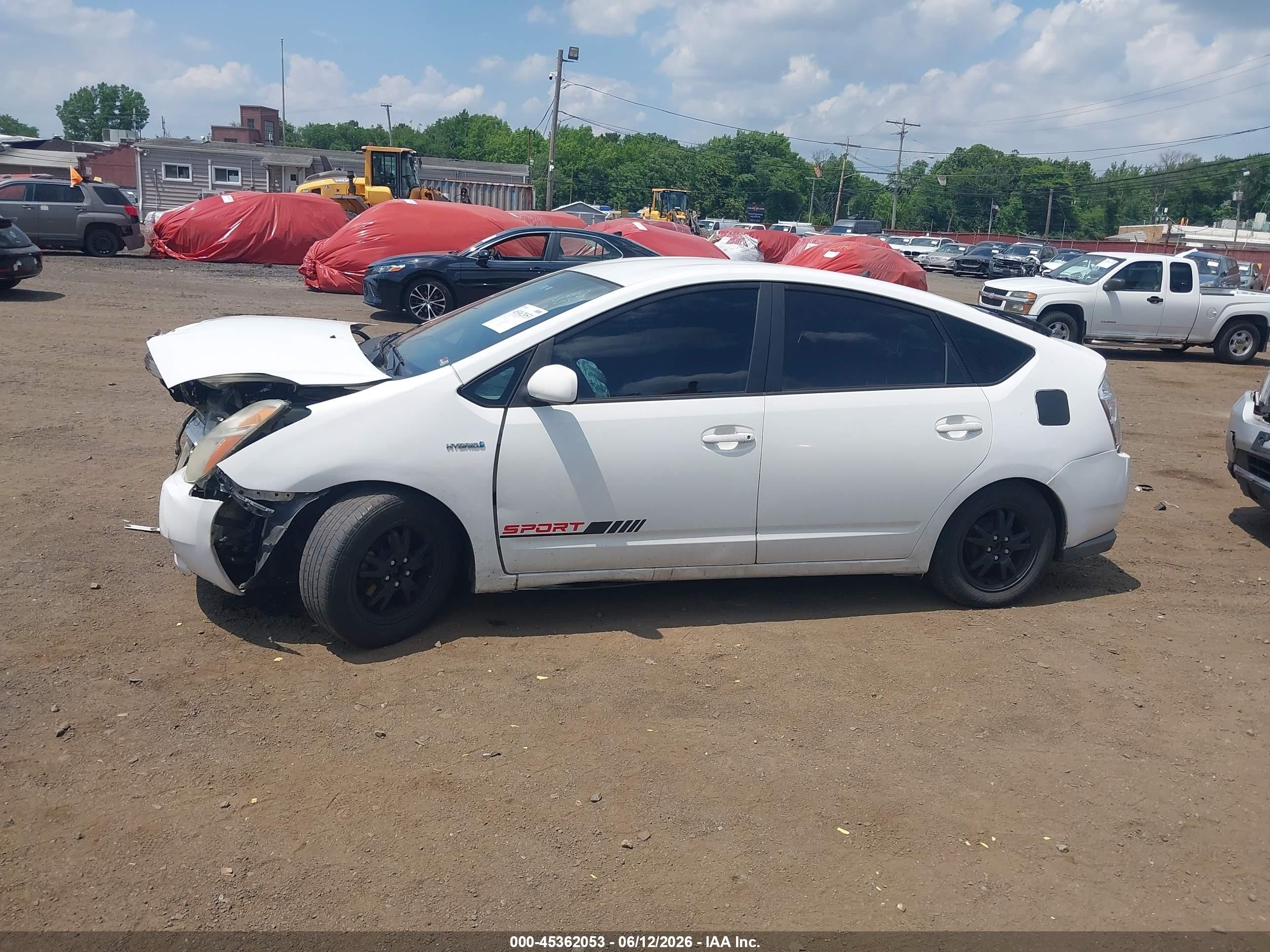 2009 Toyota Prius   White vin: JTDKB20U497865687
