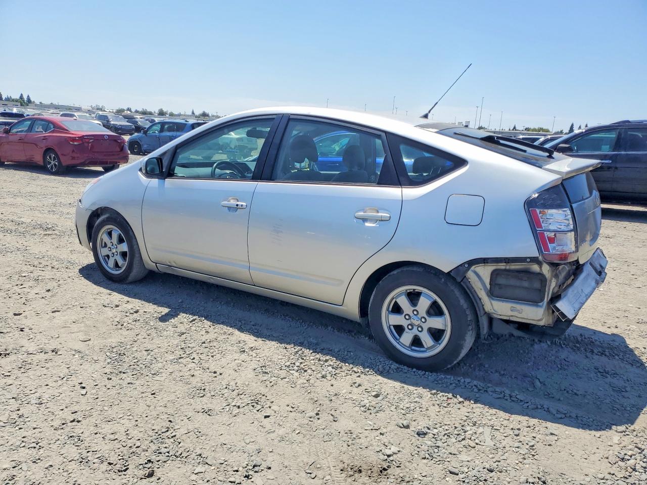 2004 Toyota Prius Base Silver vin: JTDKB20U540030778