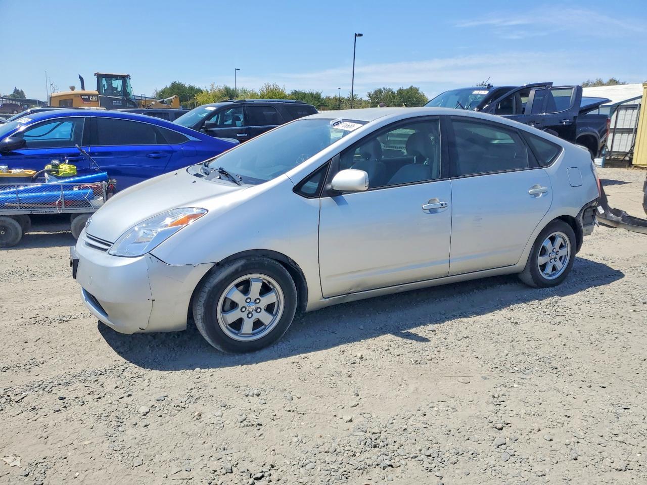2004 Toyota Prius Base Silver vin: JTDKB20U540030778