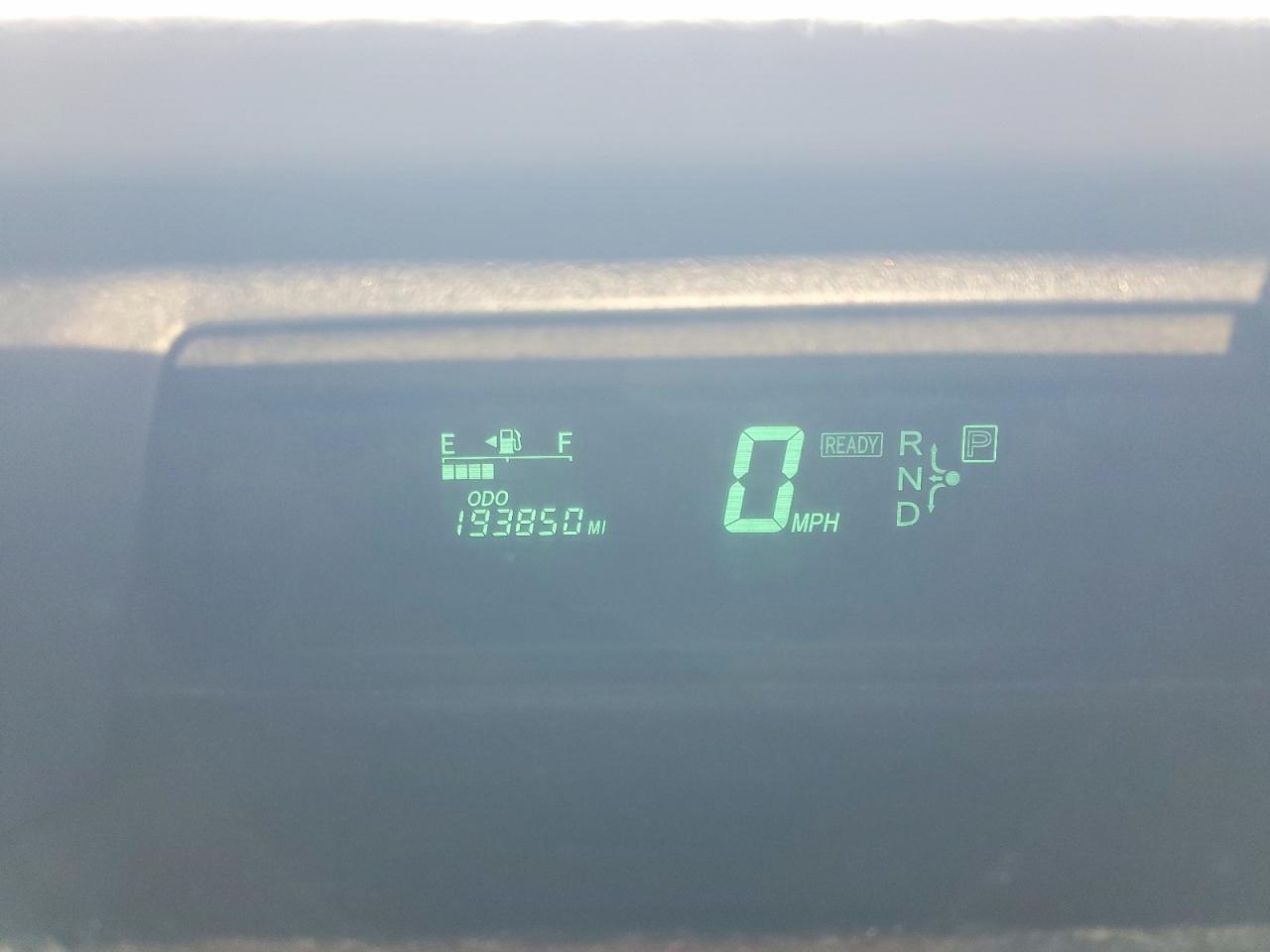 2004 Toyota Prius Base Silver vin: JTDKB20U540030778