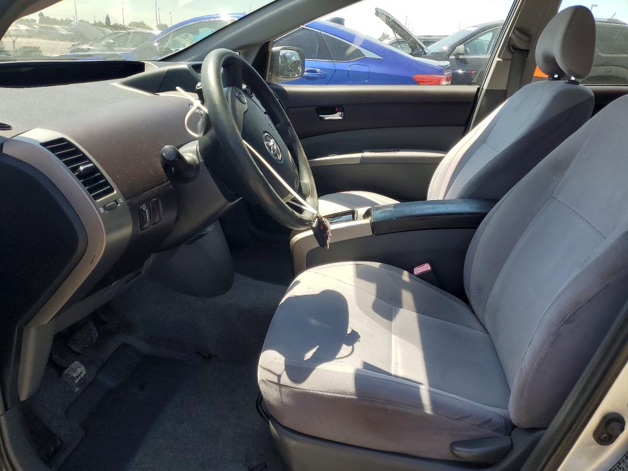 2004 Toyota Prius Base Silver vin: JTDKB20U540030778