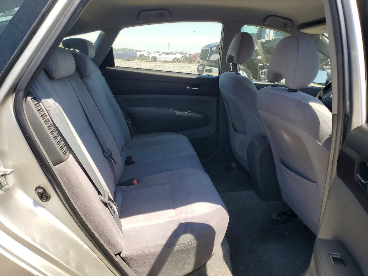 2004 Toyota Prius Base Silver vin: JTDKB20U540030778
