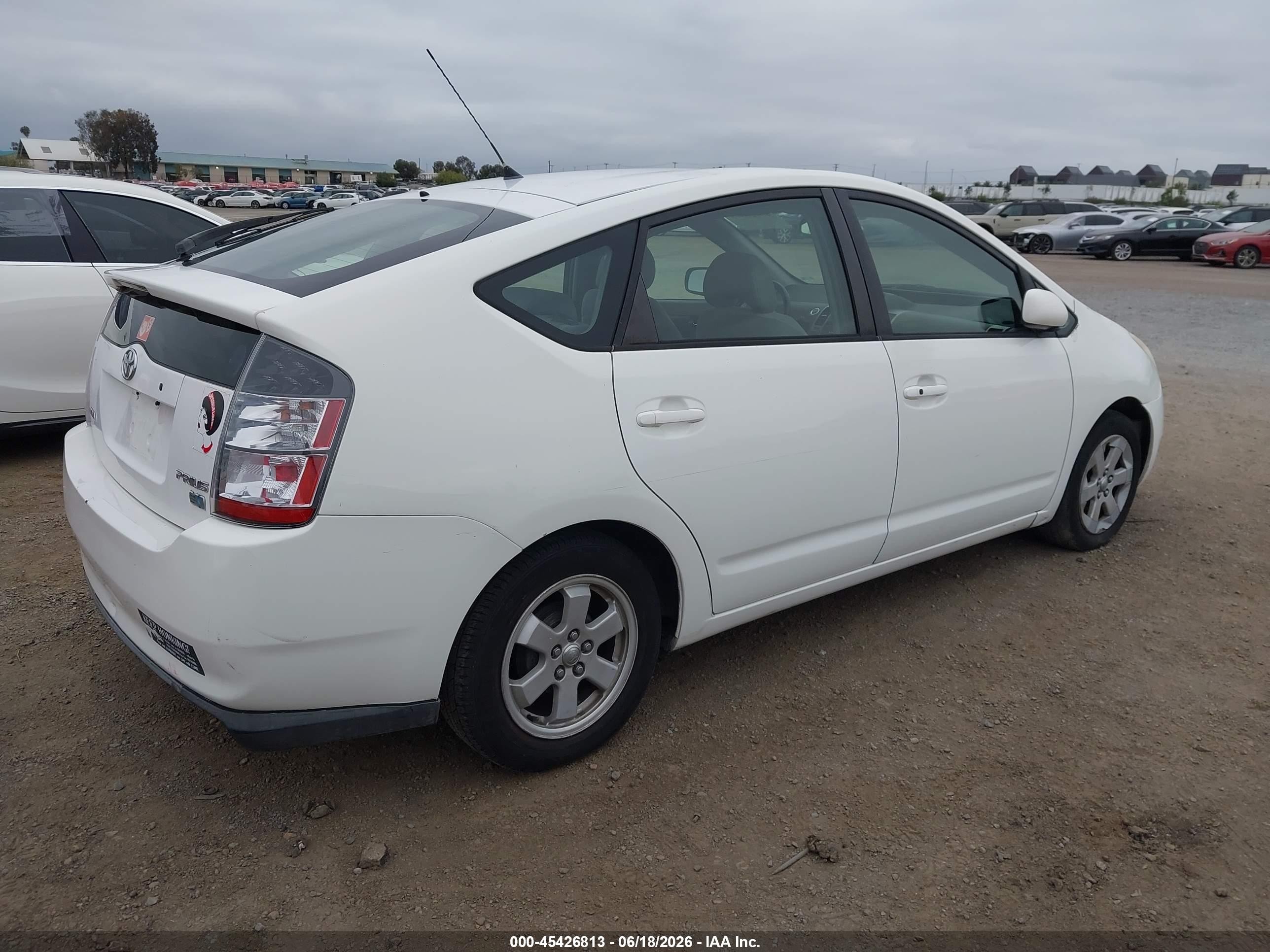 2004 Toyota Prius   Белый vin: JTDKB20U540058726
