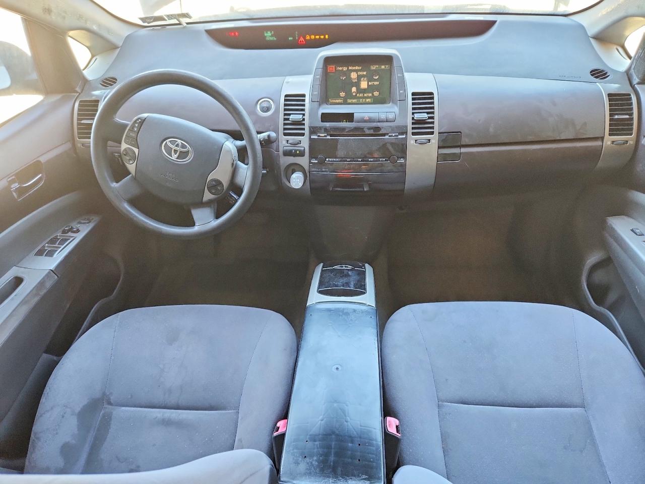 2004 Toyota Prius Base Серебряный vin: JTDKB20U540098840
