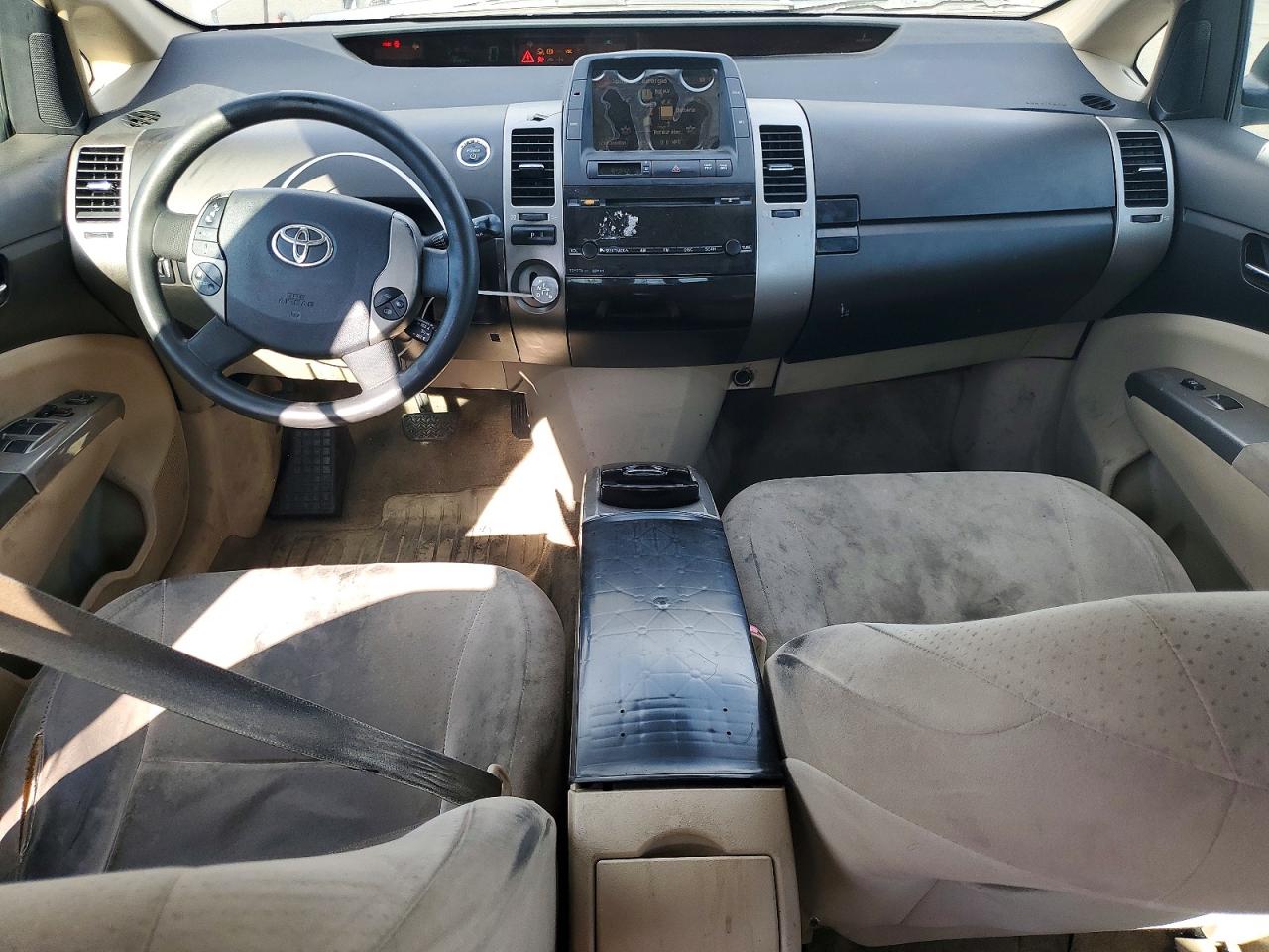 2005 Toyota Prius Base Silver vin: JTDKB20U553031428