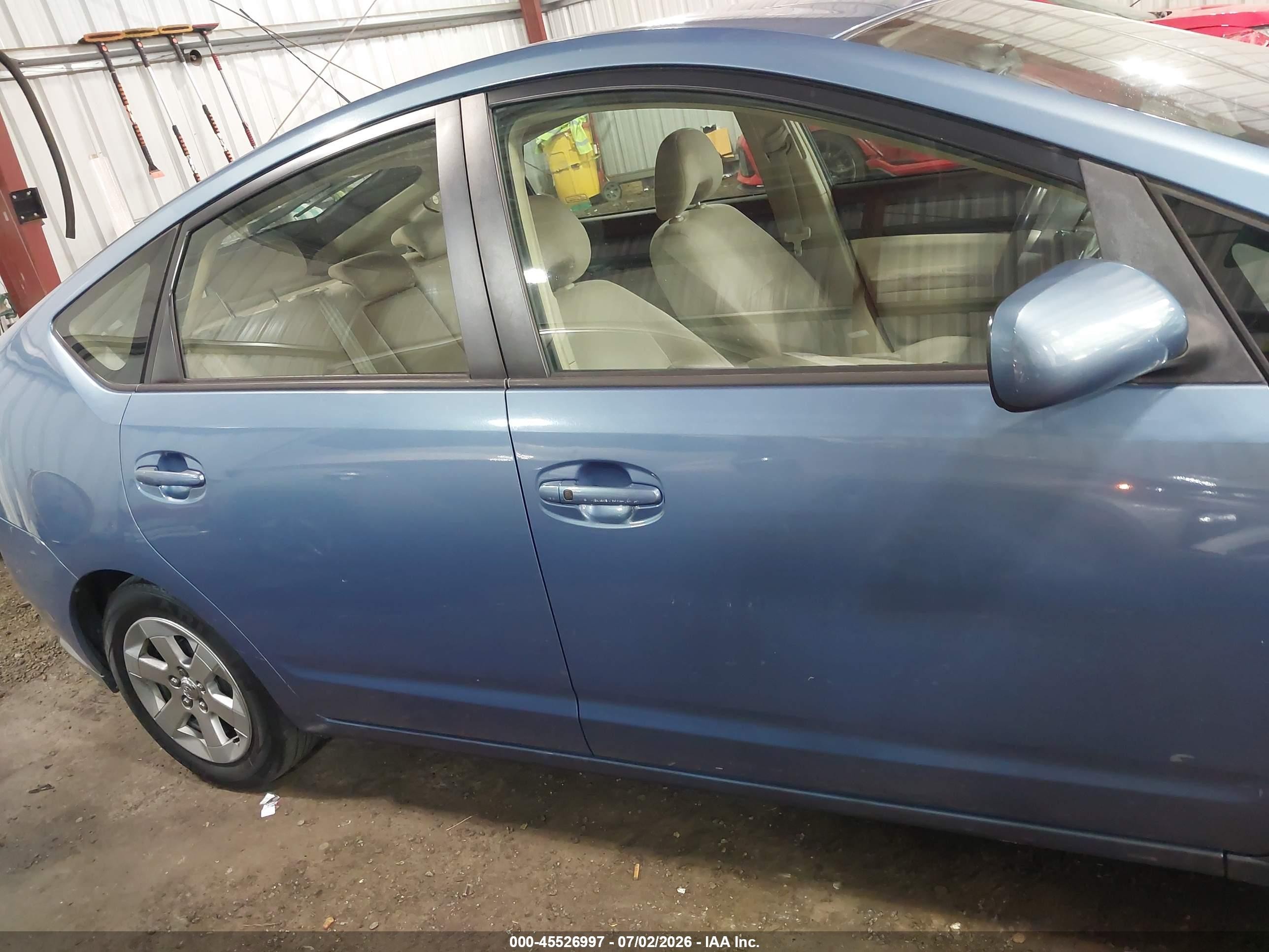 2005 Toyota Prius   Light Blue vin: JTDKB20U553033387
