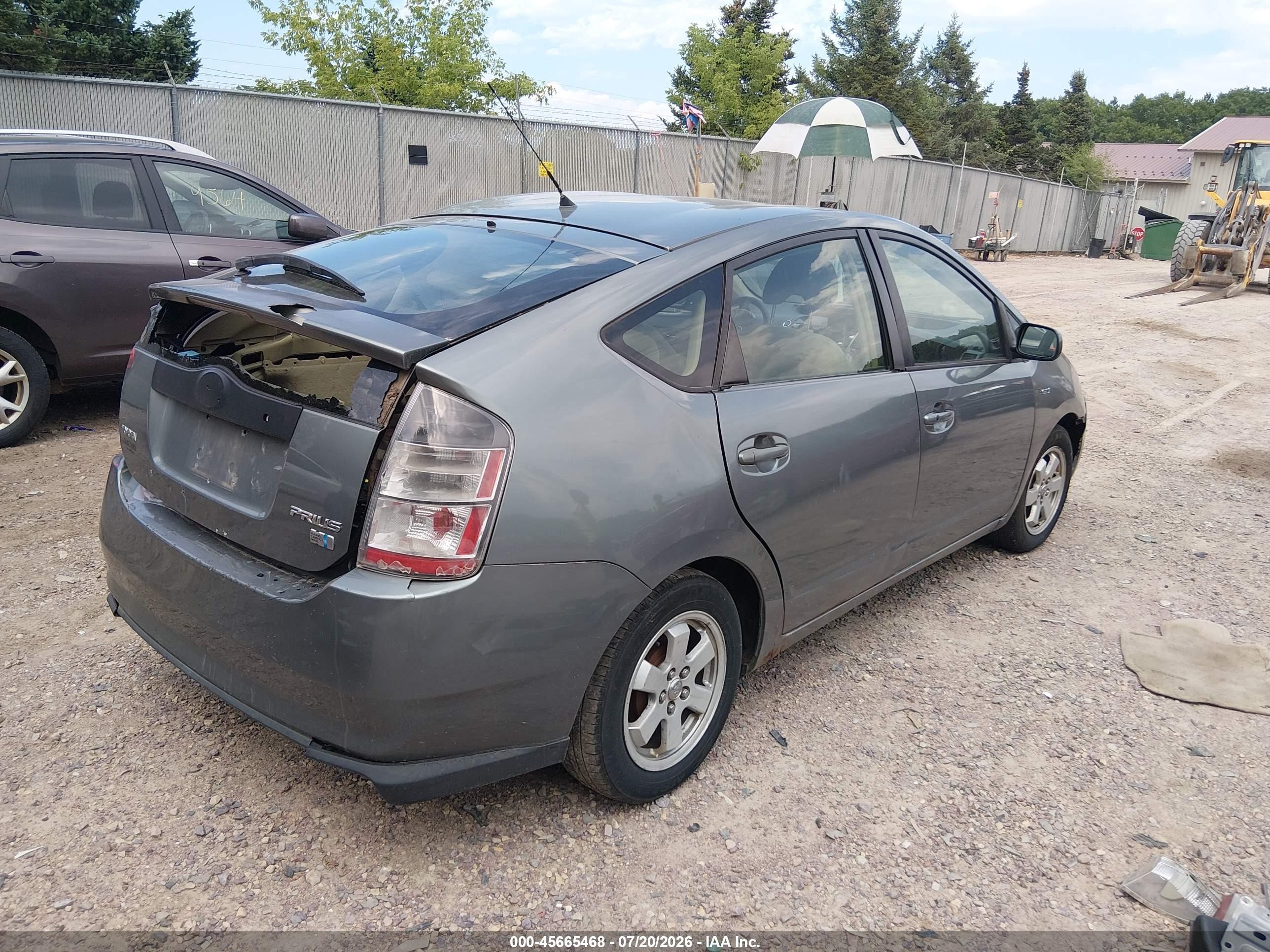2005 Toyota Prius   Gray vin: JTDKB20U553043370