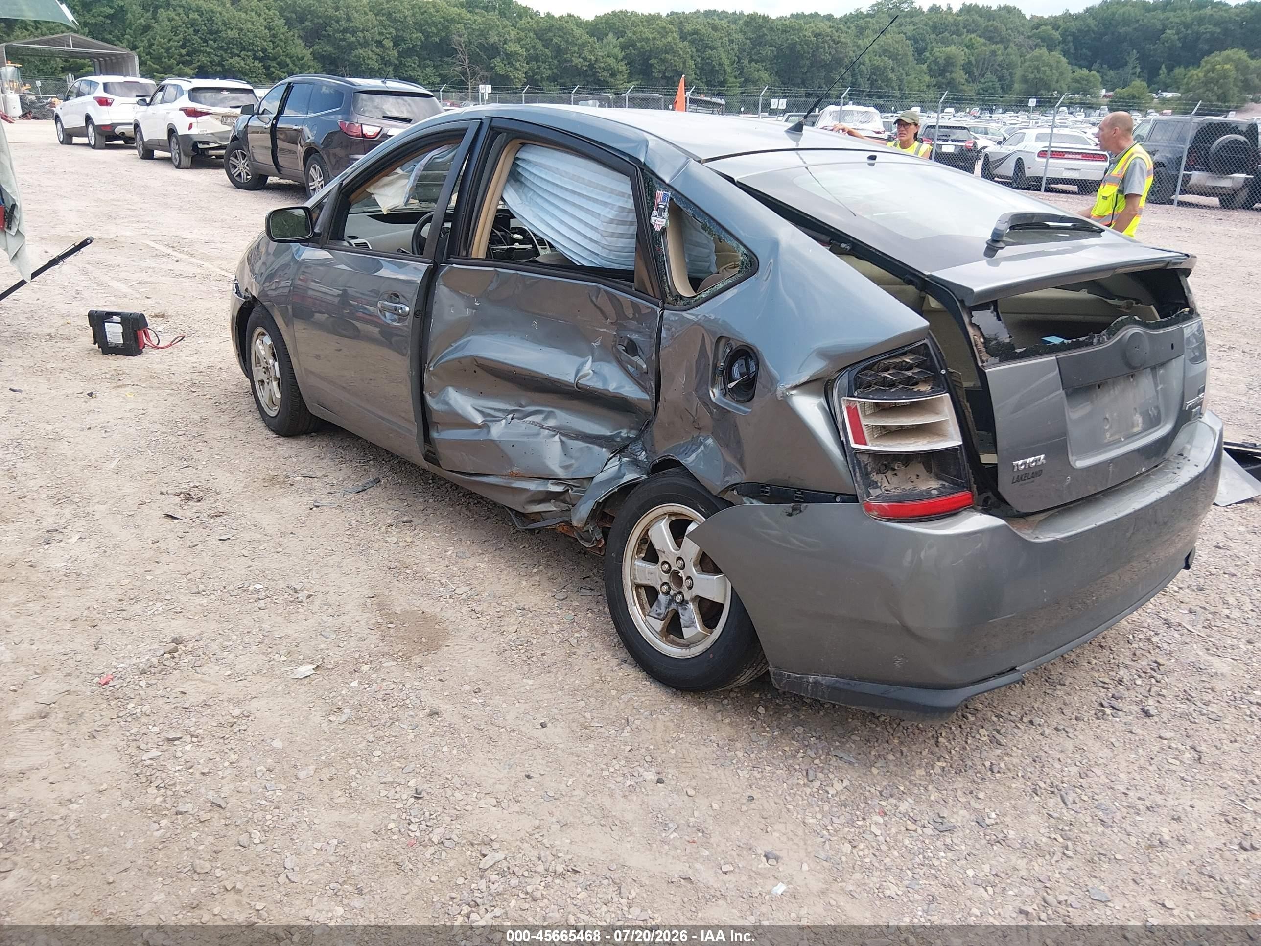 2005 Toyota Prius   Gray vin: JTDKB20U553043370
