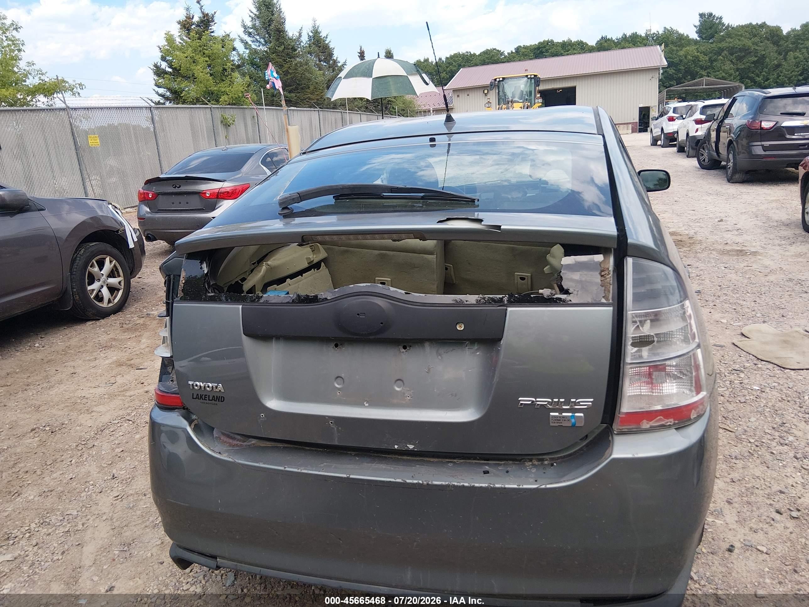 2005 Toyota Prius   Gray vin: JTDKB20U553043370