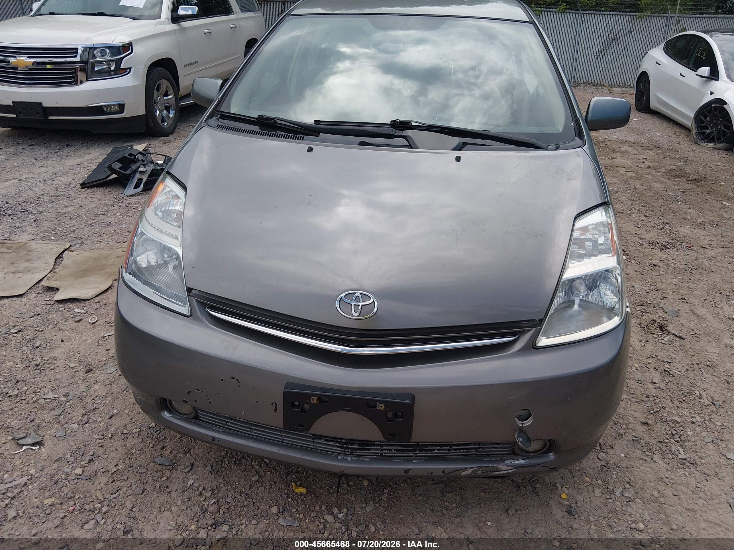 2005 Toyota Prius   Gray vin: JTDKB20U553043370