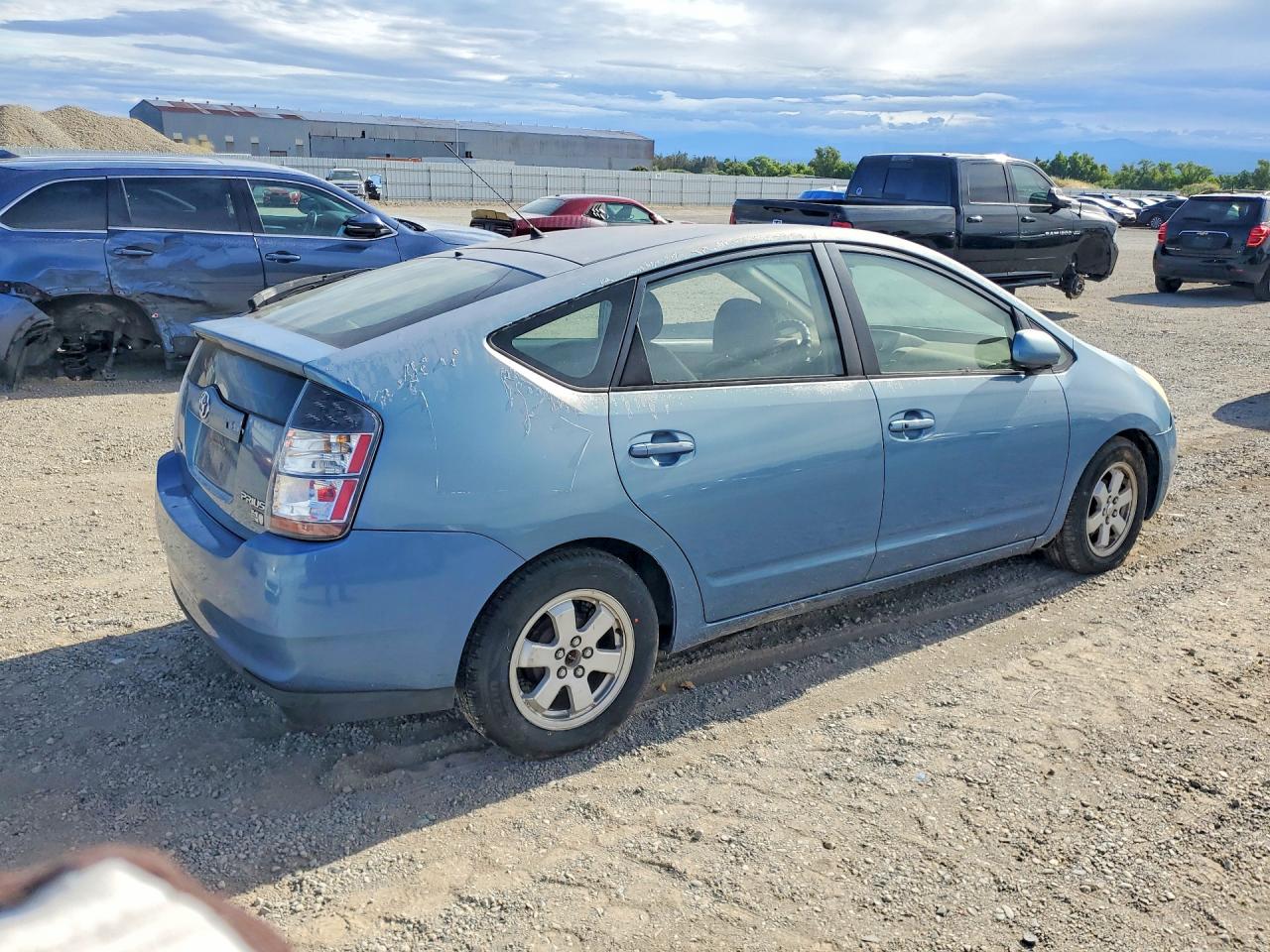 2005 Toyota Prius Base Бирюзовый vin: JTDKB20U553050979
