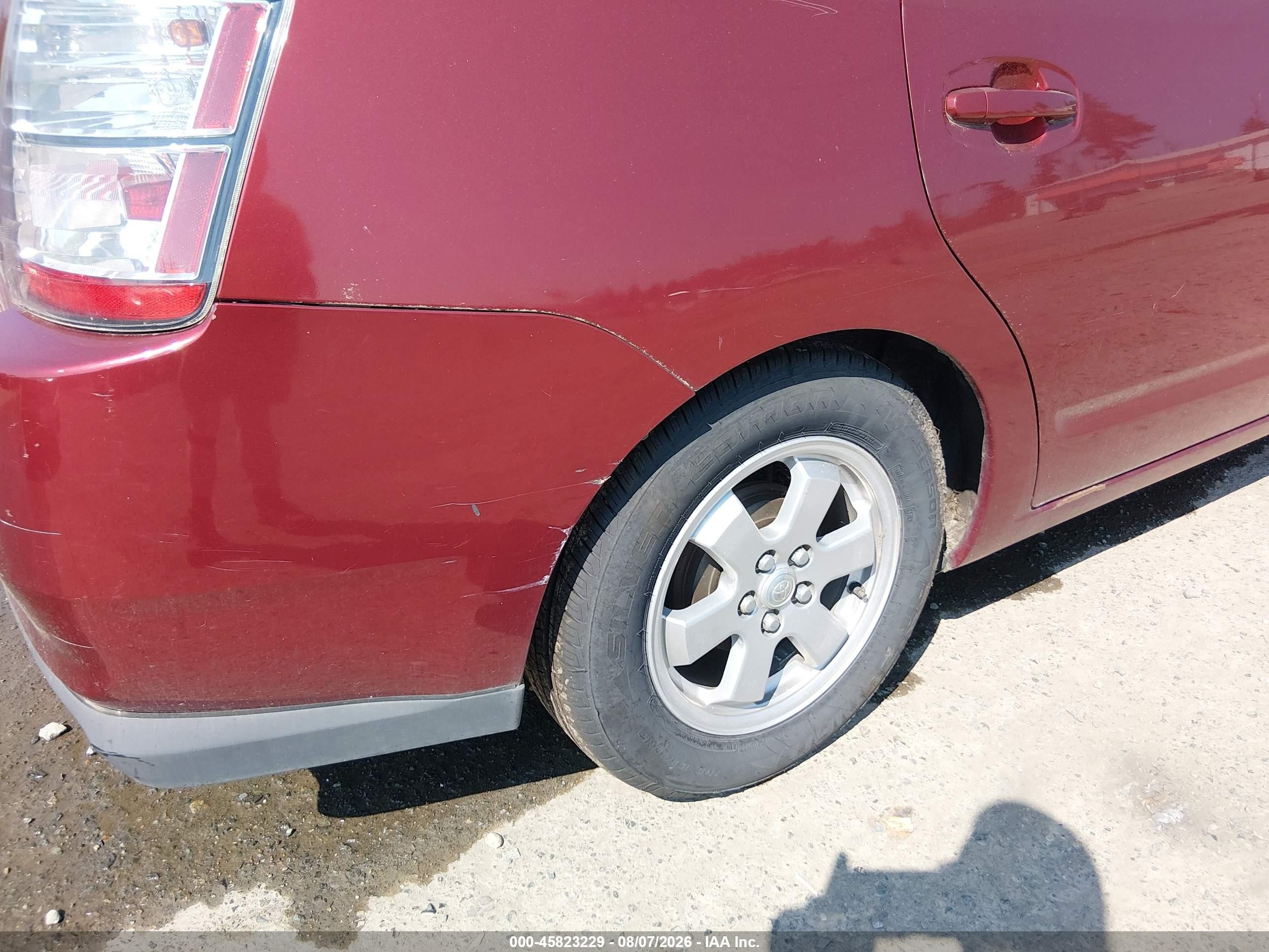 2005 Toyota Prius   Red vin: JTDKB20U553083609