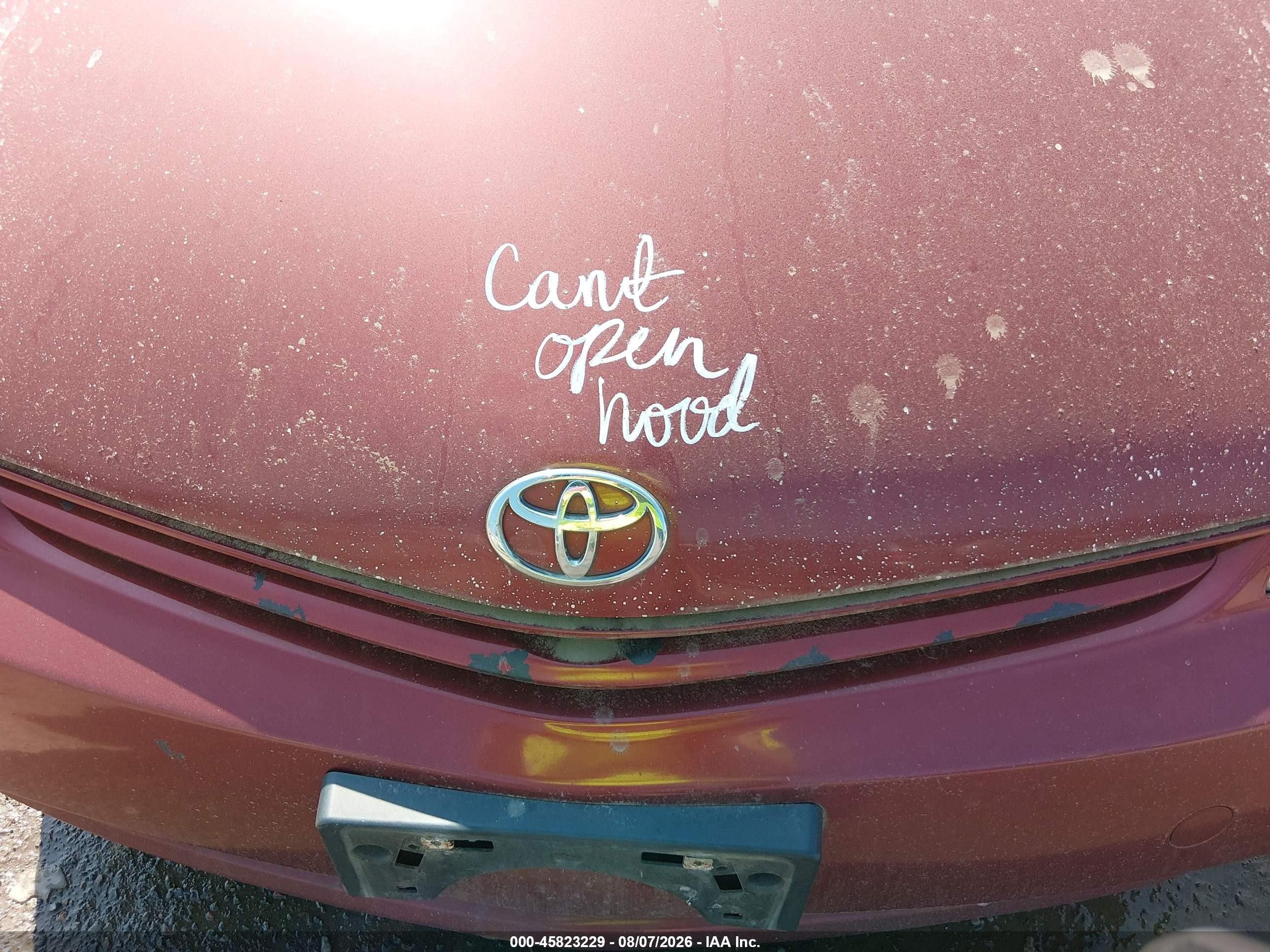 2005 Toyota Prius   Red vin: JTDKB20U553083609