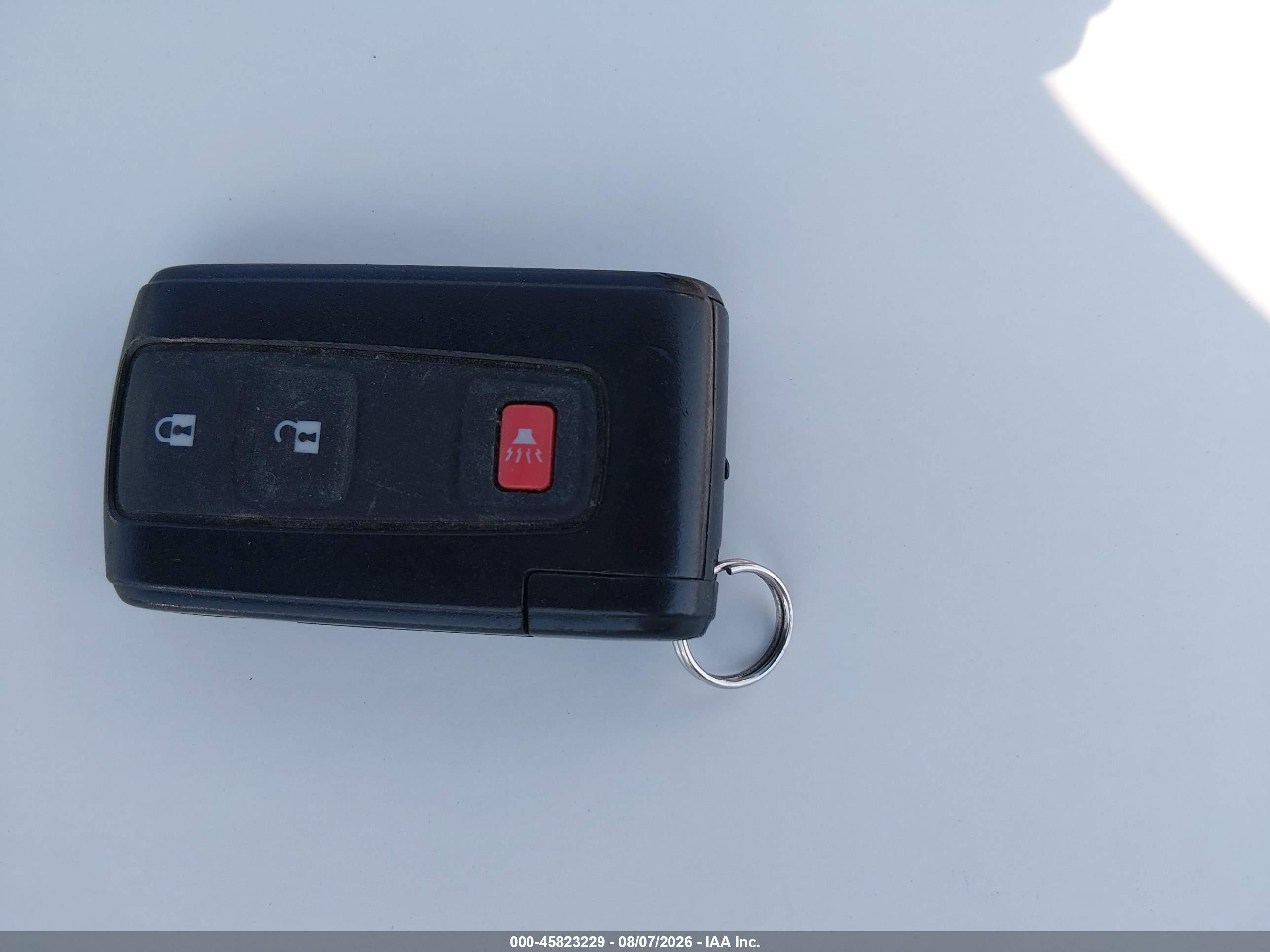 2005 Toyota Prius   Red vin: JTDKB20U553083609