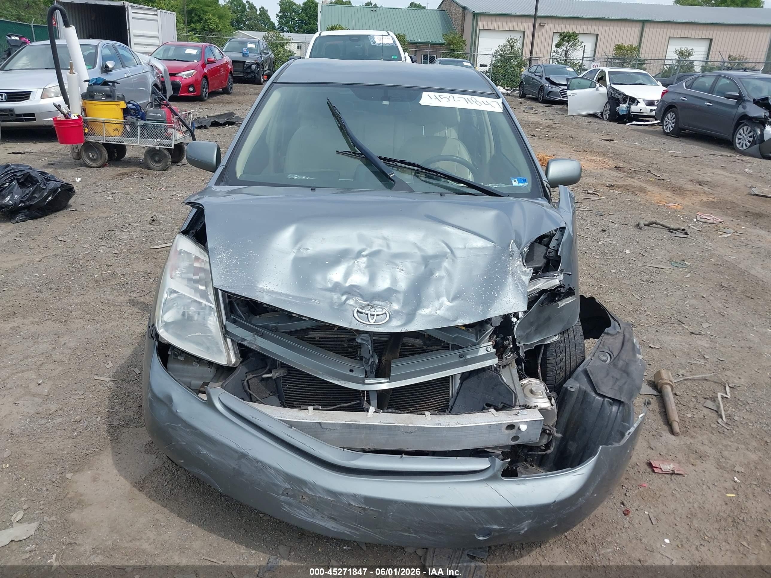 2005 Toyota Prius   Gray vin: JTDKB20U553086252