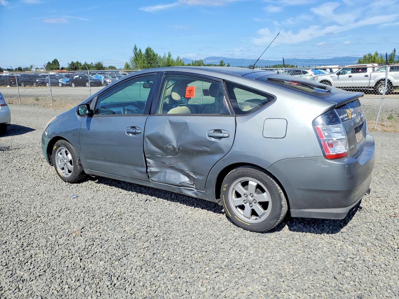 2005 Toyota Prius Base Gray vin: JTDKB20U553086283